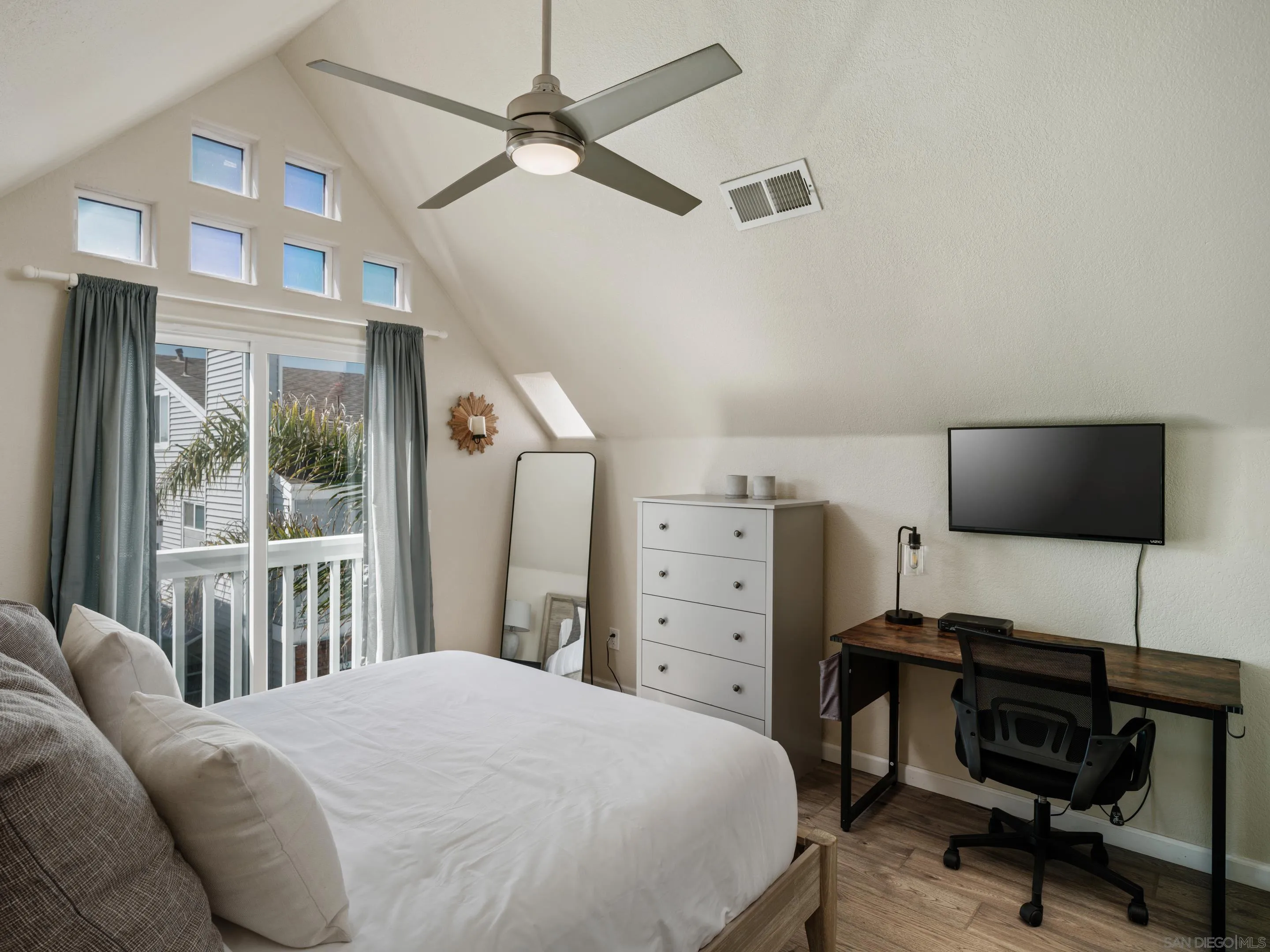 https://cdn.realtyfeed.com/cdn/127/260021774/44eae9e183f9fe97006dc6325f904be7.webp