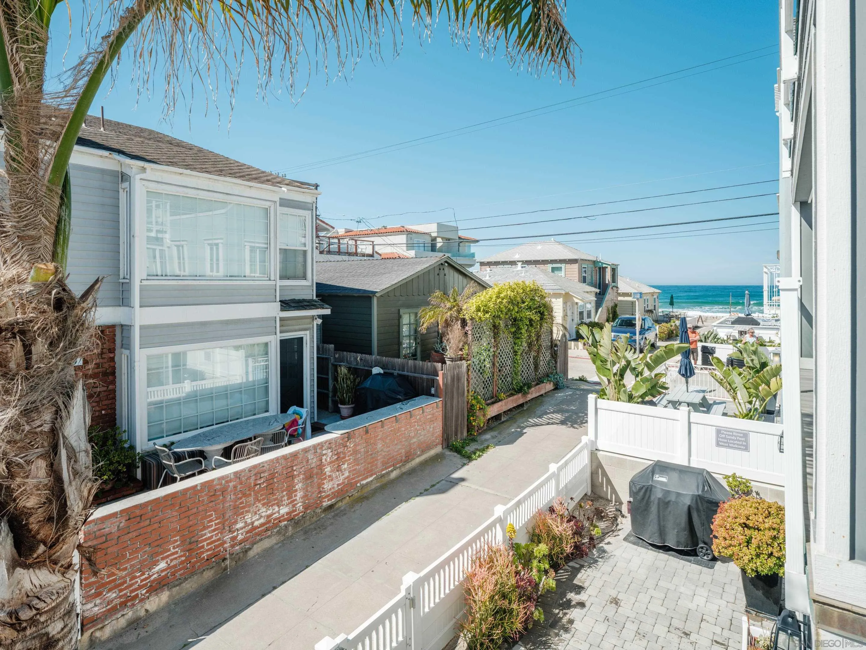 https://cdn.realtyfeed.com/cdn/127/260021774/e22f21f6ea2a3e7d4721cd4861c2aac2.webp