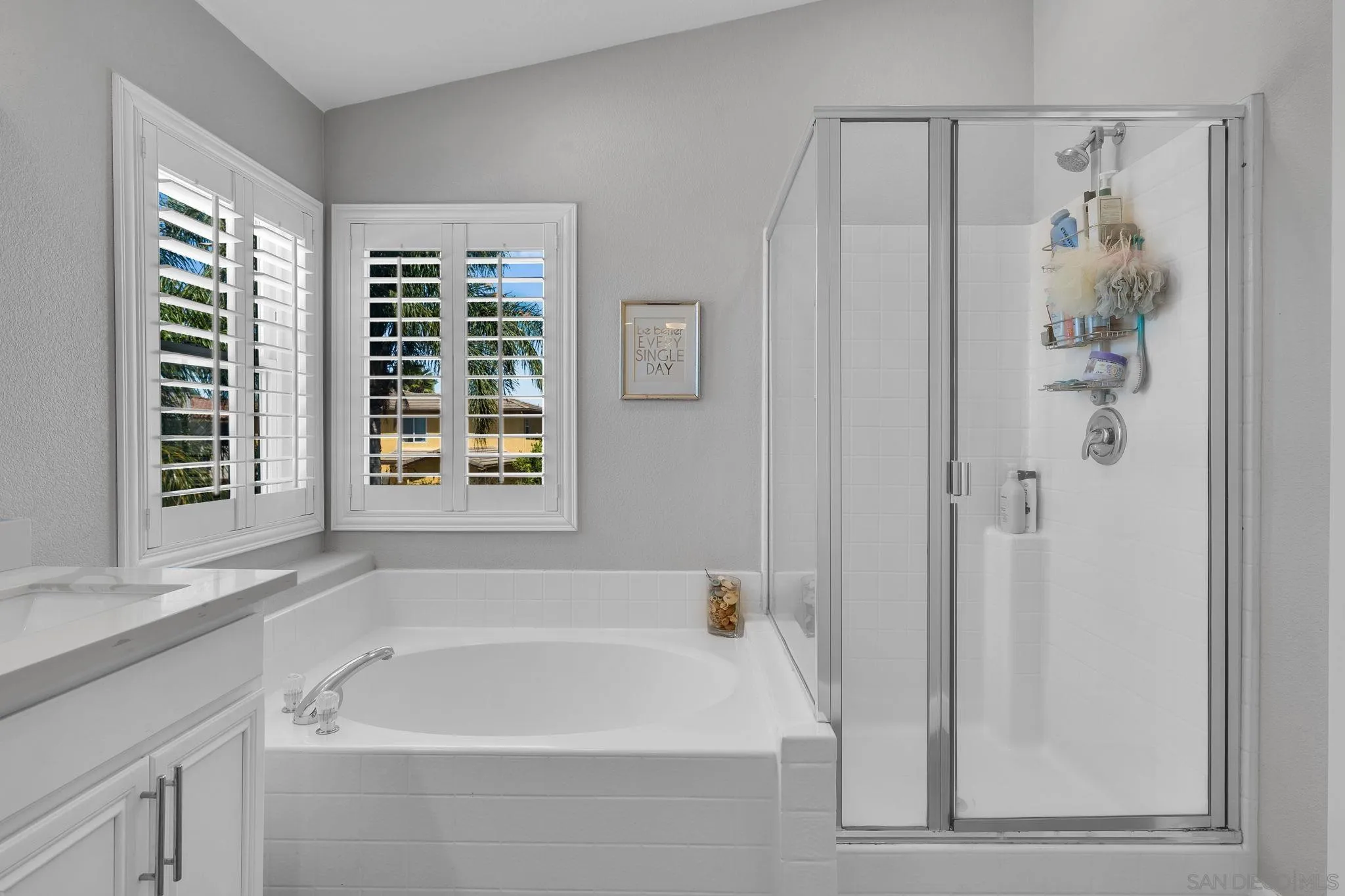 https://cdn.realtyfeed.com/cdn/127/260021776/2693a363c7e82aea0b2aa38774cb37d1.webp