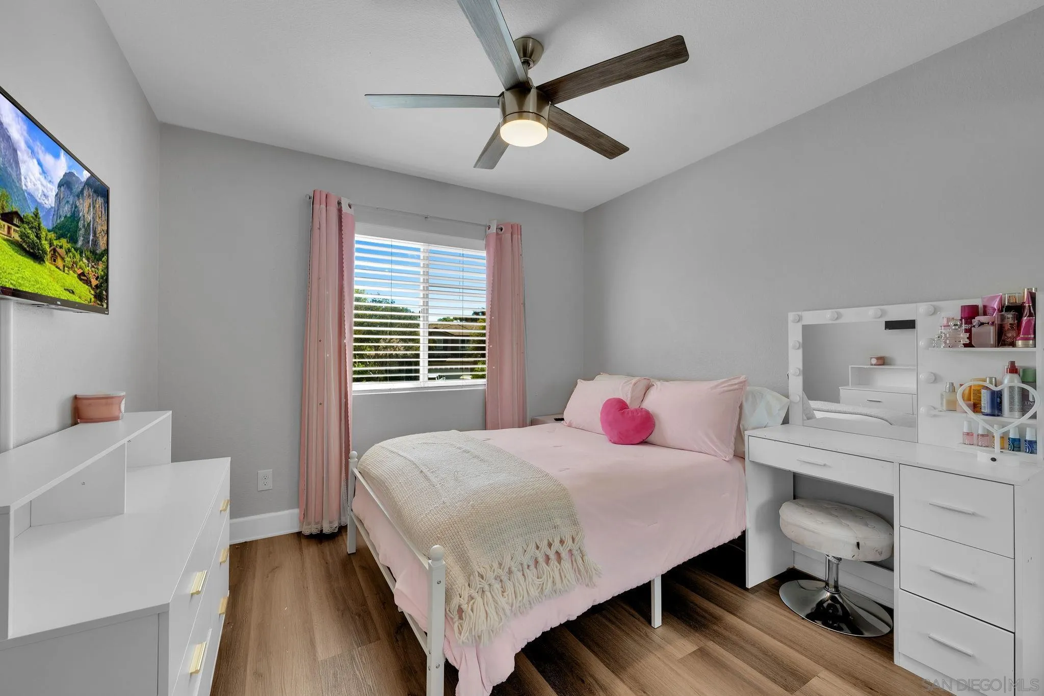 https://cdn.realtyfeed.com/cdn/127/260021776/4cfdd43dfef5736788a8e661d51554ba.webp