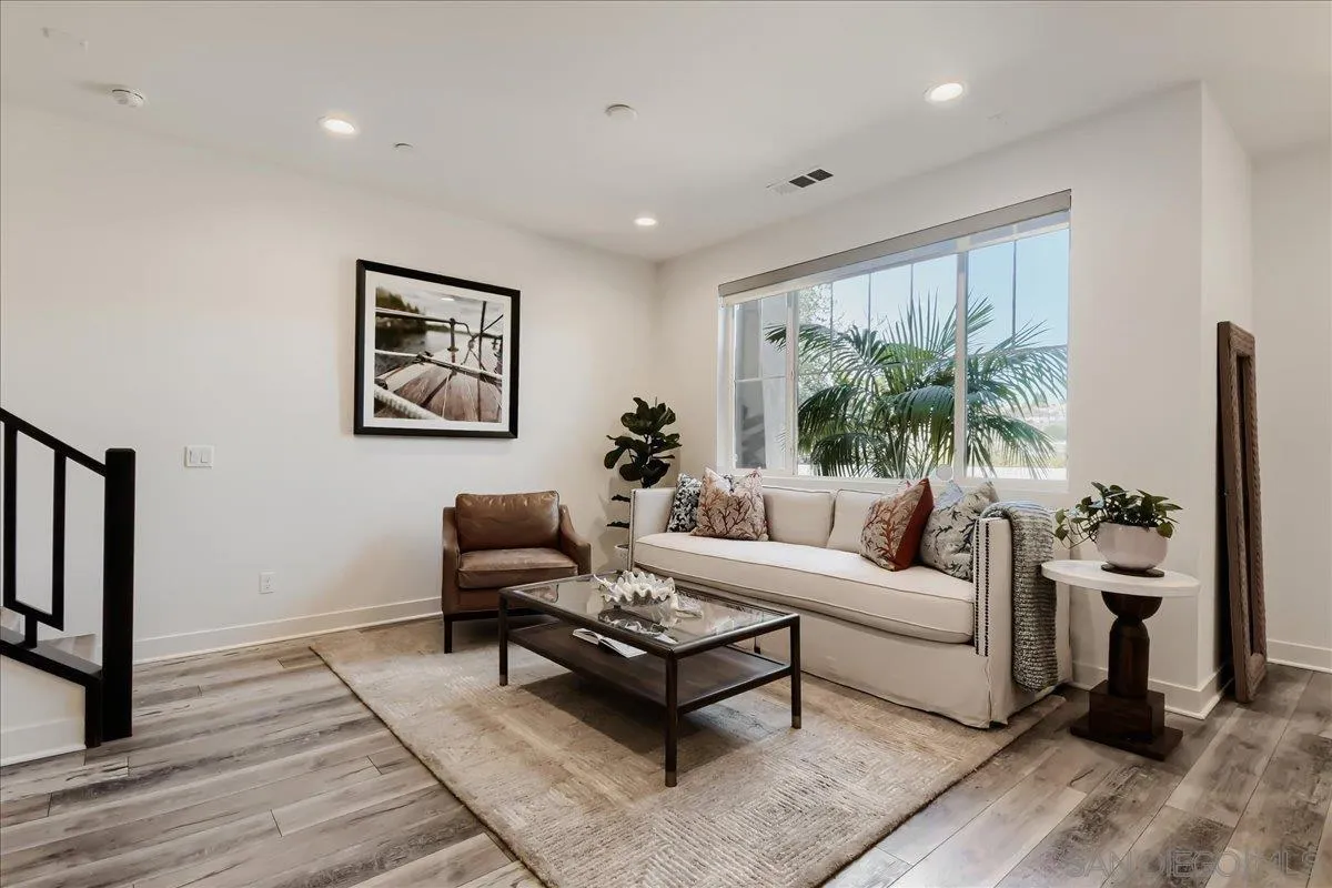 https://cdn.realtyfeed.com/cdn/127/260021783/18912e729318fe55825cfd6886b590b2.webp