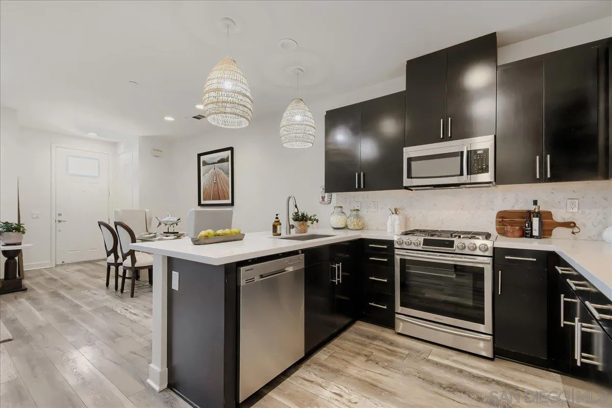 https://cdn.realtyfeed.com/cdn/127/260021783/265316035fae0af97310e33aedaf519e.webp