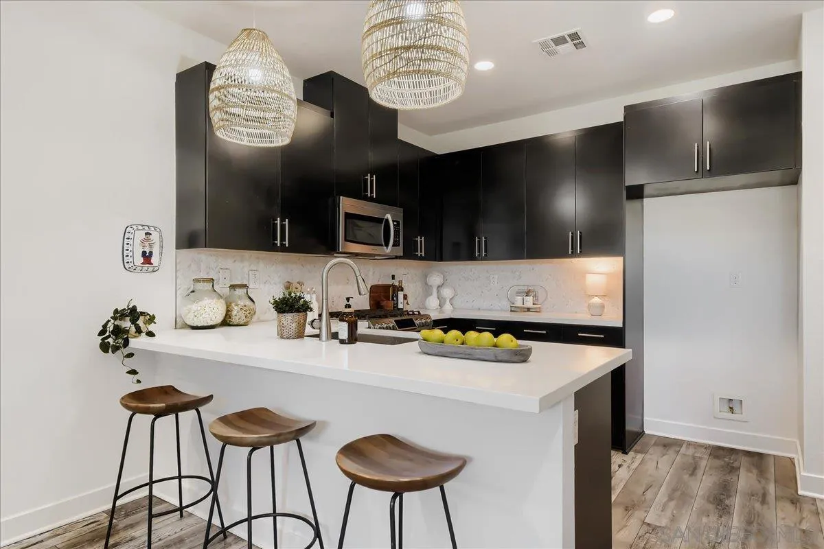 https://cdn.realtyfeed.com/cdn/127/260021783/310f34691e1a6109d15d8db755aed444.webp