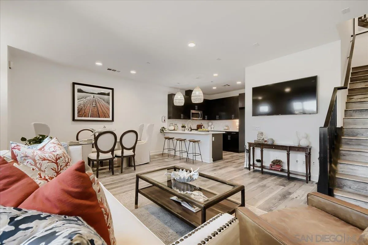 https://cdn.realtyfeed.com/cdn/127/260021783/52b18a86d67da8413e46a57fc0659658.webp
