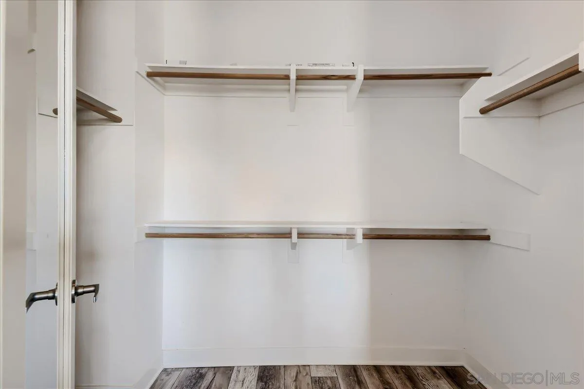 https://cdn.realtyfeed.com/cdn/127/260021783/b71c5e5ec3bbcce7fef030f391c830f3.webp