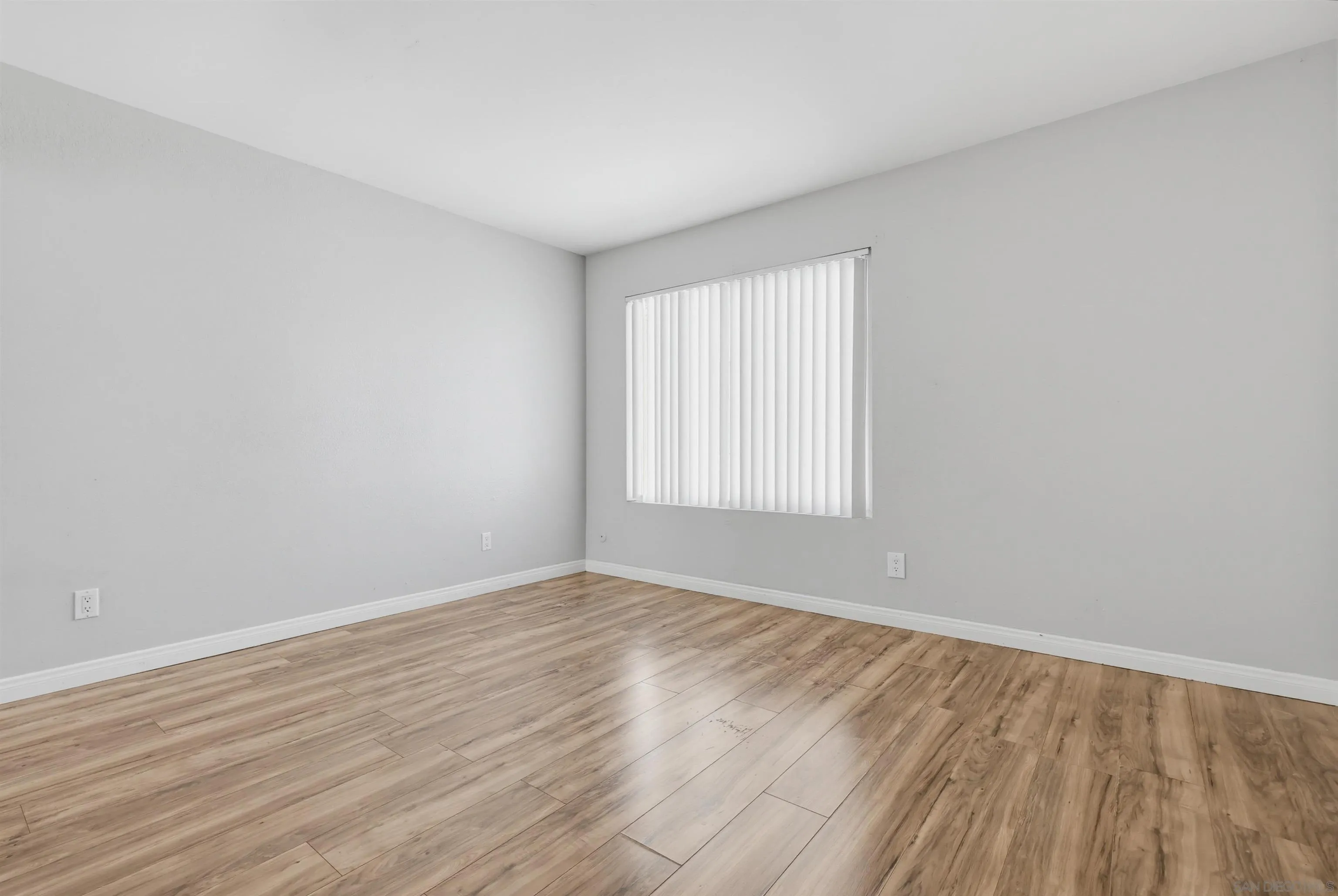 https://cdn.realtyfeed.com/cdn/127/260021787/d80b67ed32366fec6115f73a379e3cf5.webp