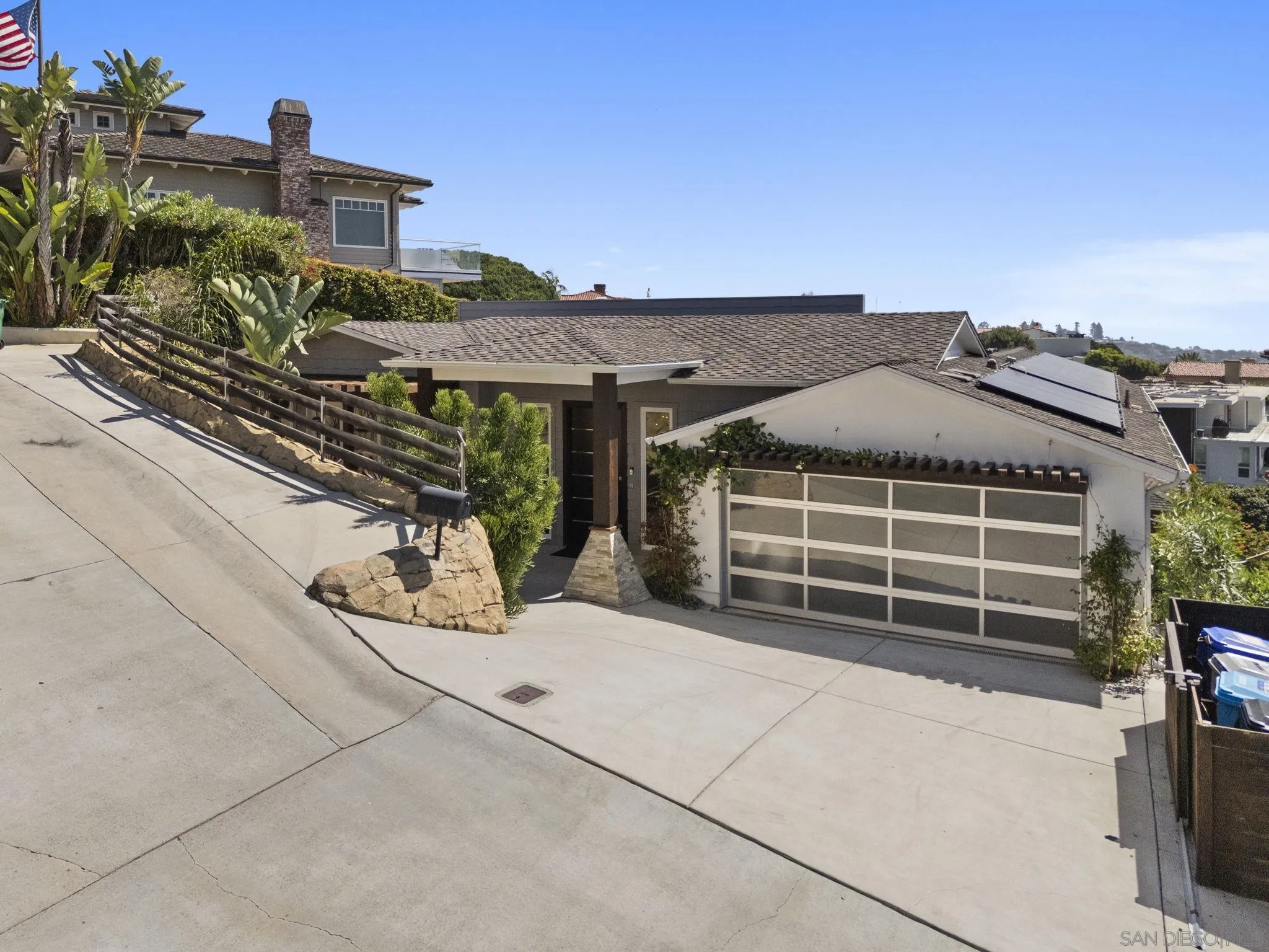 https://cdn.realtyfeed.com/cdn/127/260021793/11947ffc80d199674d9471aef9b42fdc.webp