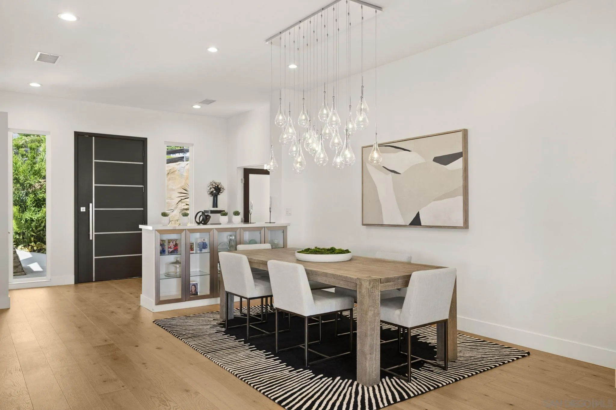 https://cdn.realtyfeed.com/cdn/127/260021793/44744bea23fc85937bcb1634a79bc1c5.webp