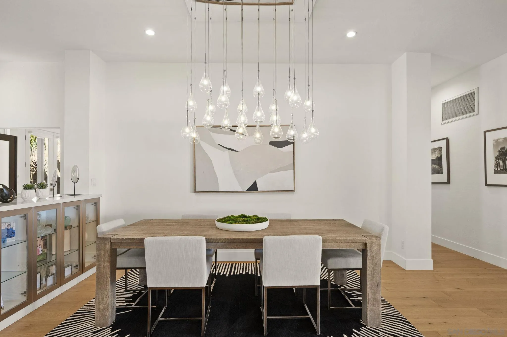 https://cdn.realtyfeed.com/cdn/127/260021793/584597cd3664e20cfa3c1c9a5f8017cb.webp