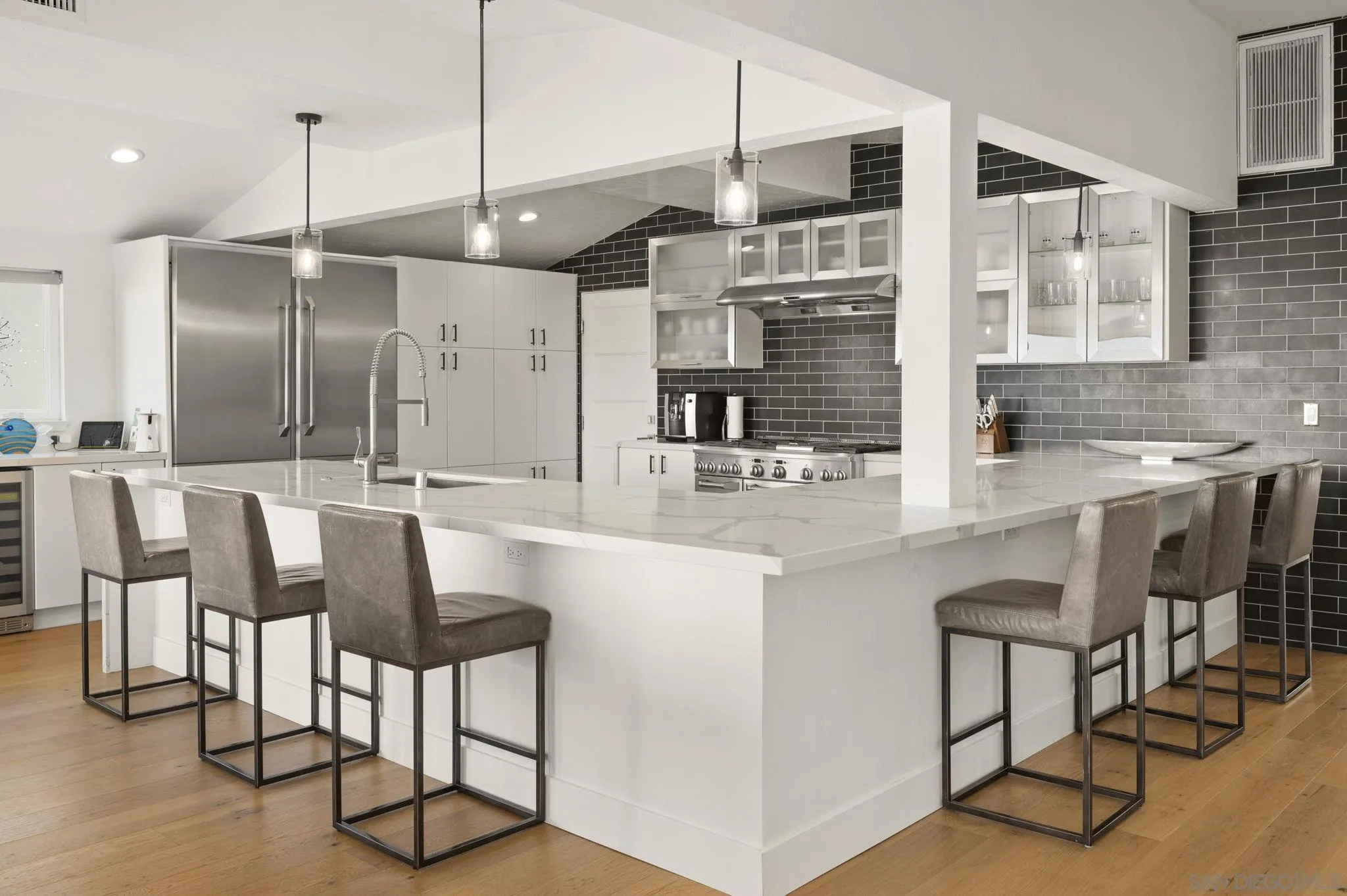 https://cdn.realtyfeed.com/cdn/127/260021793/710451c4aed123f911be7bb2af8989ea.webp
