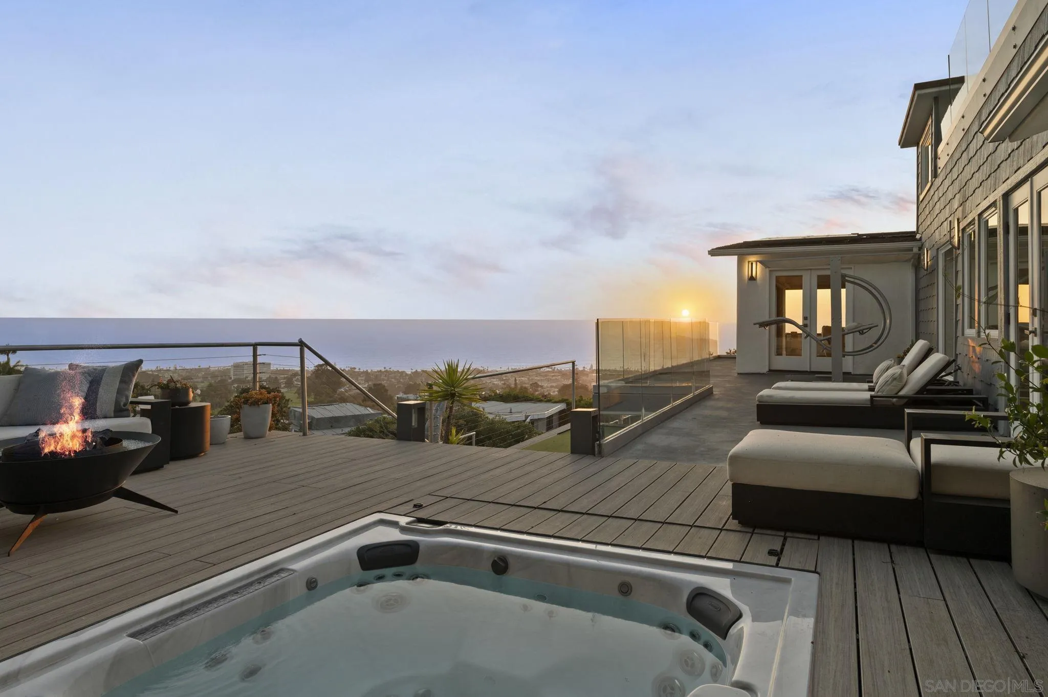 https://cdn.realtyfeed.com/cdn/127/260021793/9c3e40ce10748d79151fe98b4a2ffd7a.webp