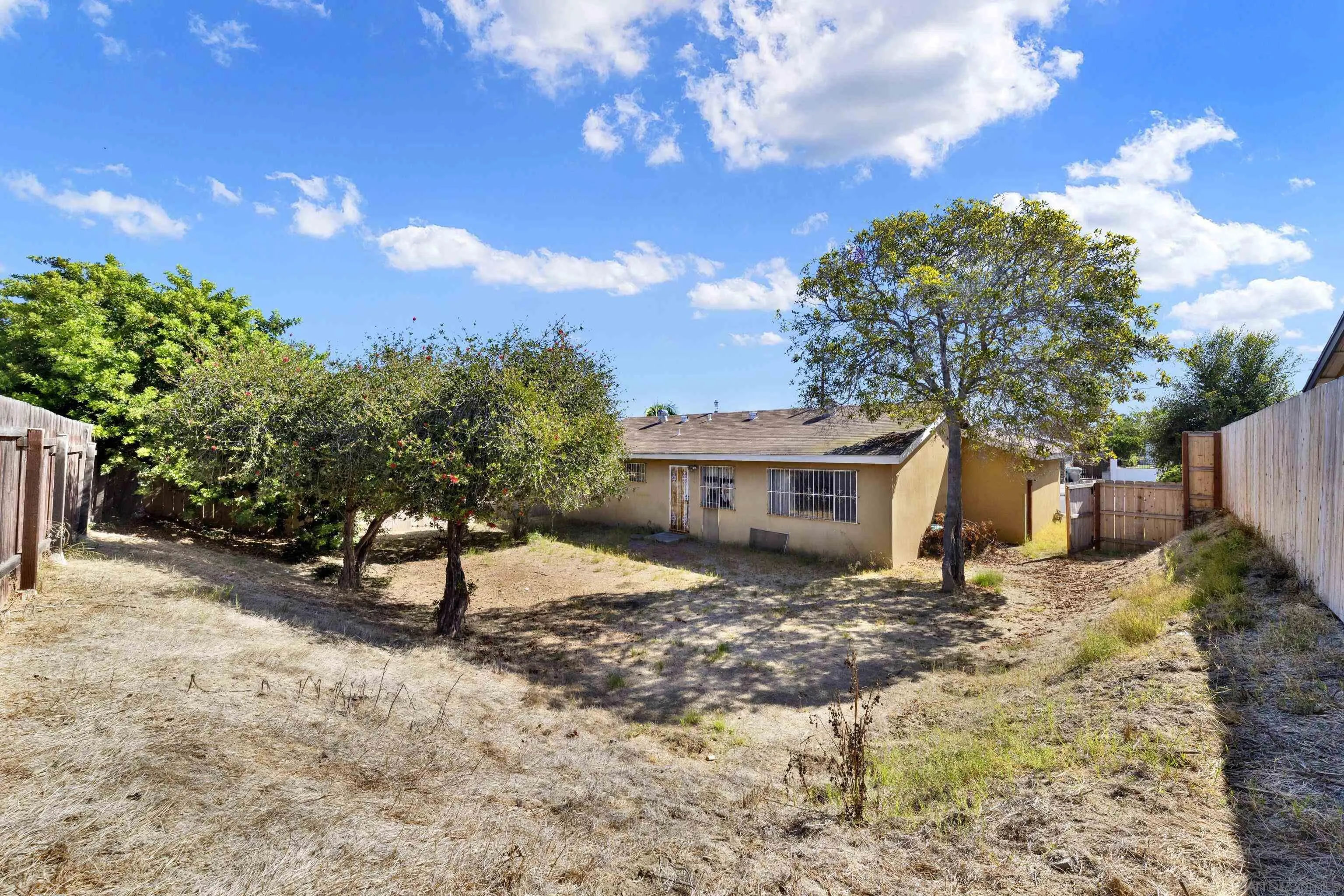 https://cdn.realtyfeed.com/cdn/127/260021795/4ff5370d7100485d92276122fcf3b5ea.webp