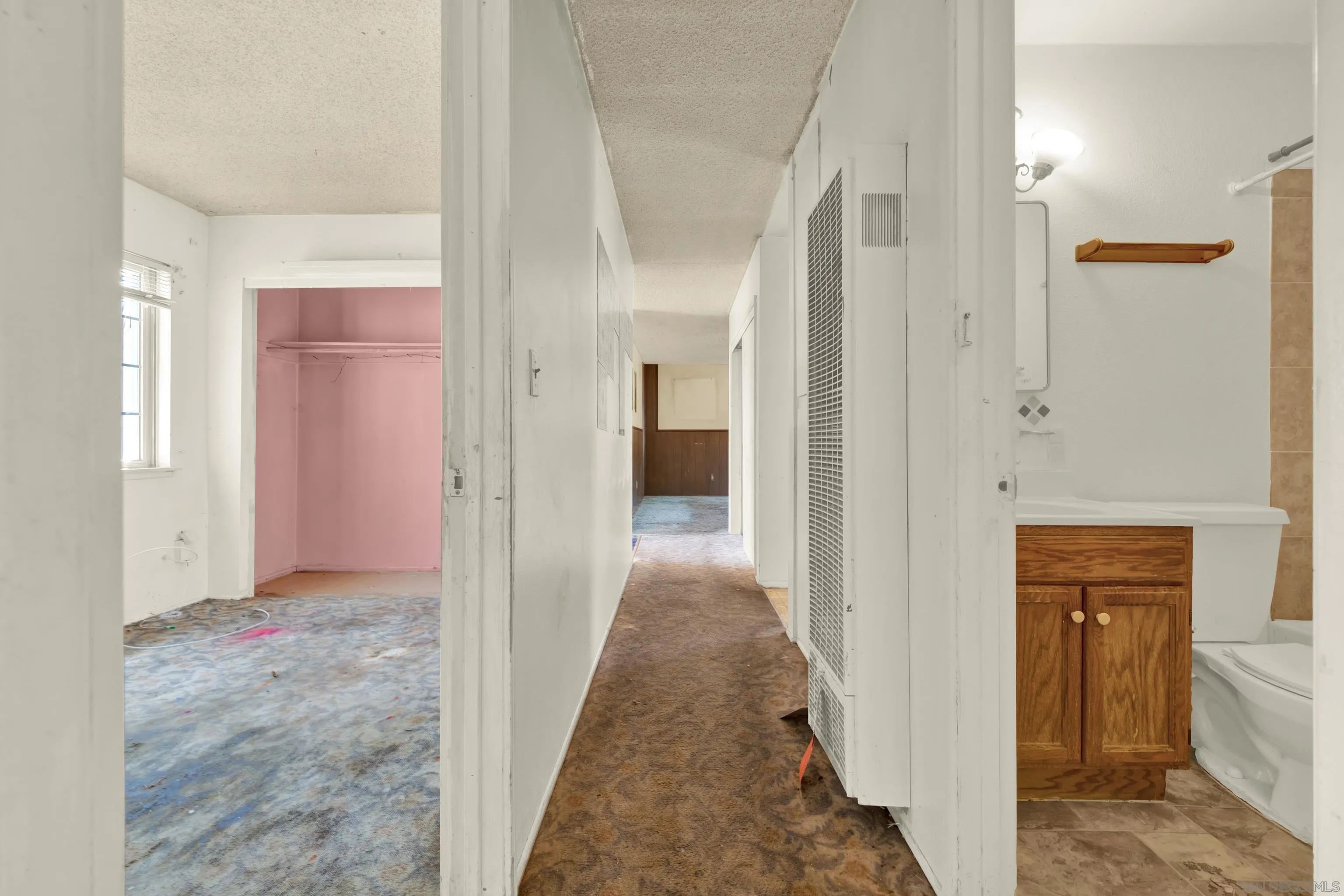 https://cdn.realtyfeed.com/cdn/127/260021795/6221e62c78bb6ca57e709b25c678adf6.webp