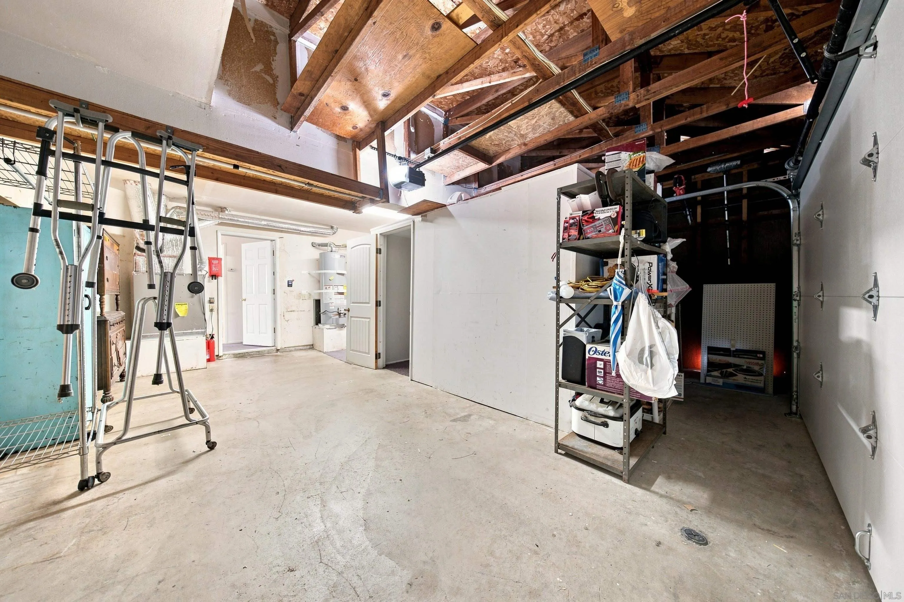 https://cdn.realtyfeed.com/cdn/127/260021795/63b1e8ef6dc22b21d3e7087372c3600e.webp