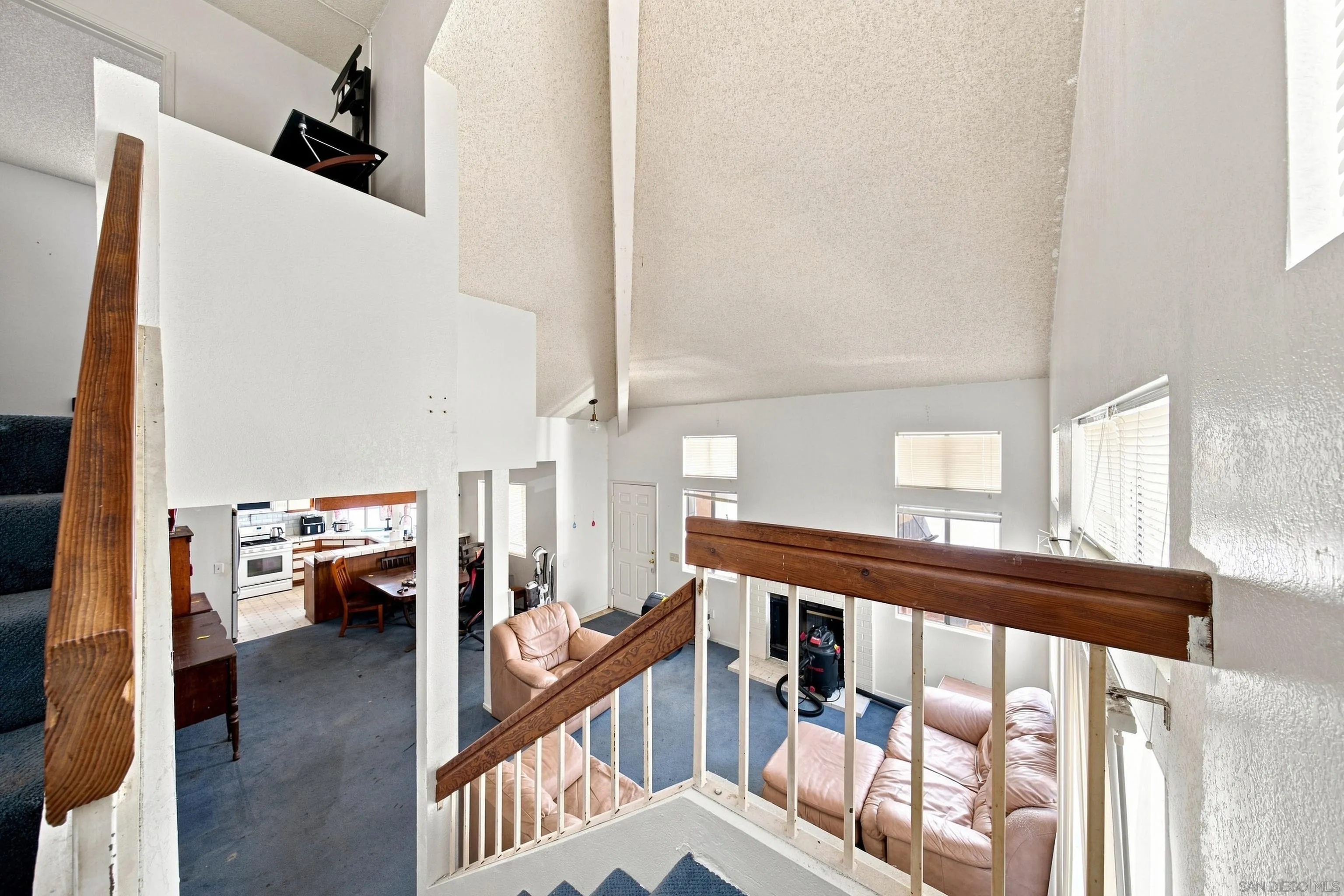 https://cdn.realtyfeed.com/cdn/127/260021795/650af04f62ad149d5398fbc2a70e3fc2.webp