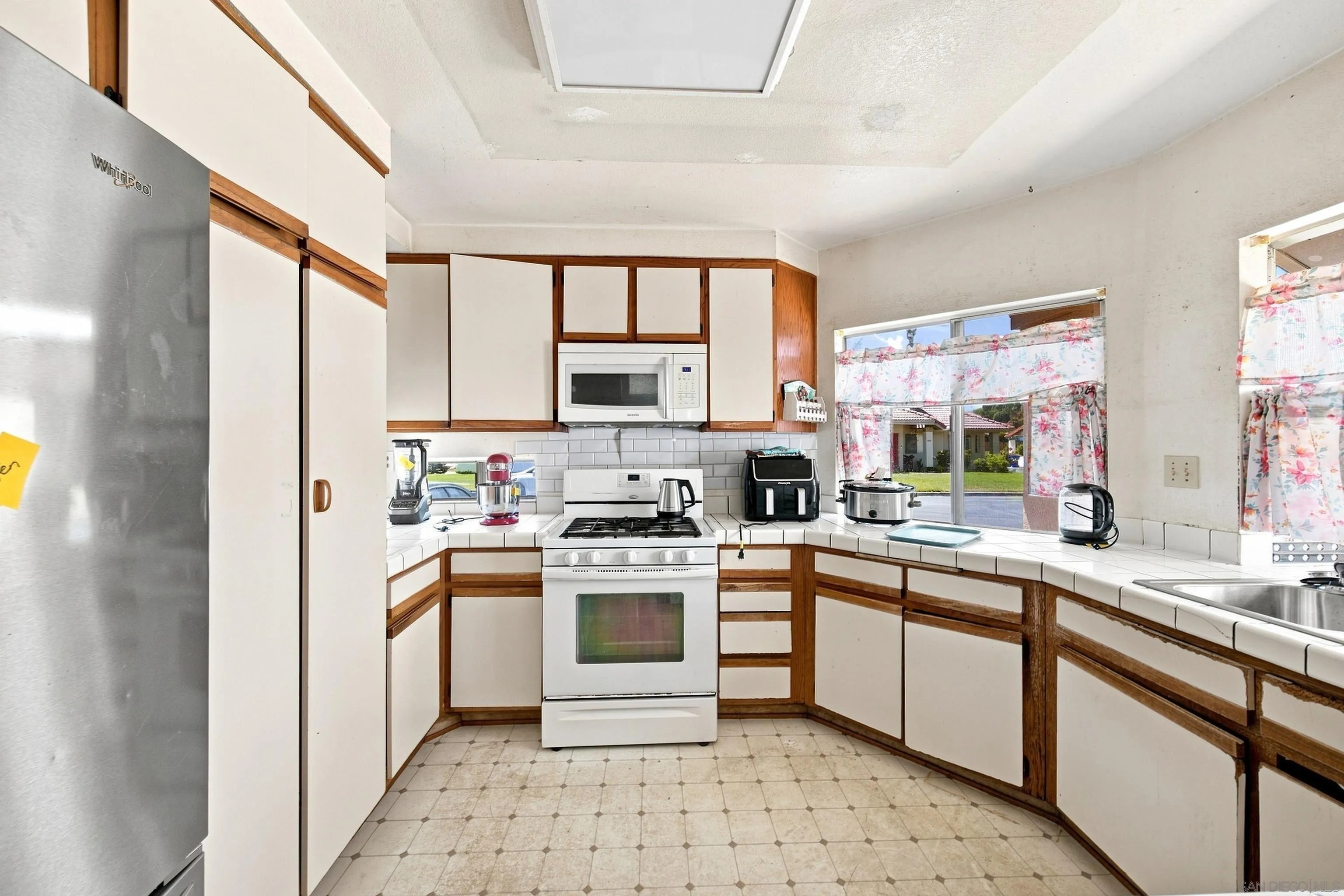 https://cdn.realtyfeed.com/cdn/127/260021795/778ae83959c7da595a4a43009cbd6ad0.webp
