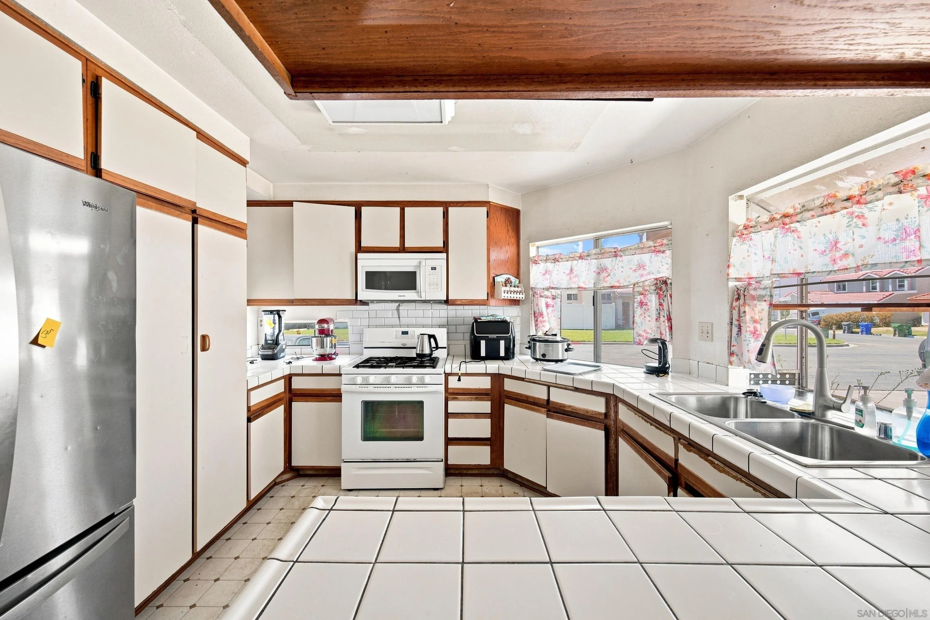 https://cdn.realtyfeed.com/cdn/127/260021795/7a22c5138ef3c21df4523a93bea6e3c6.webp