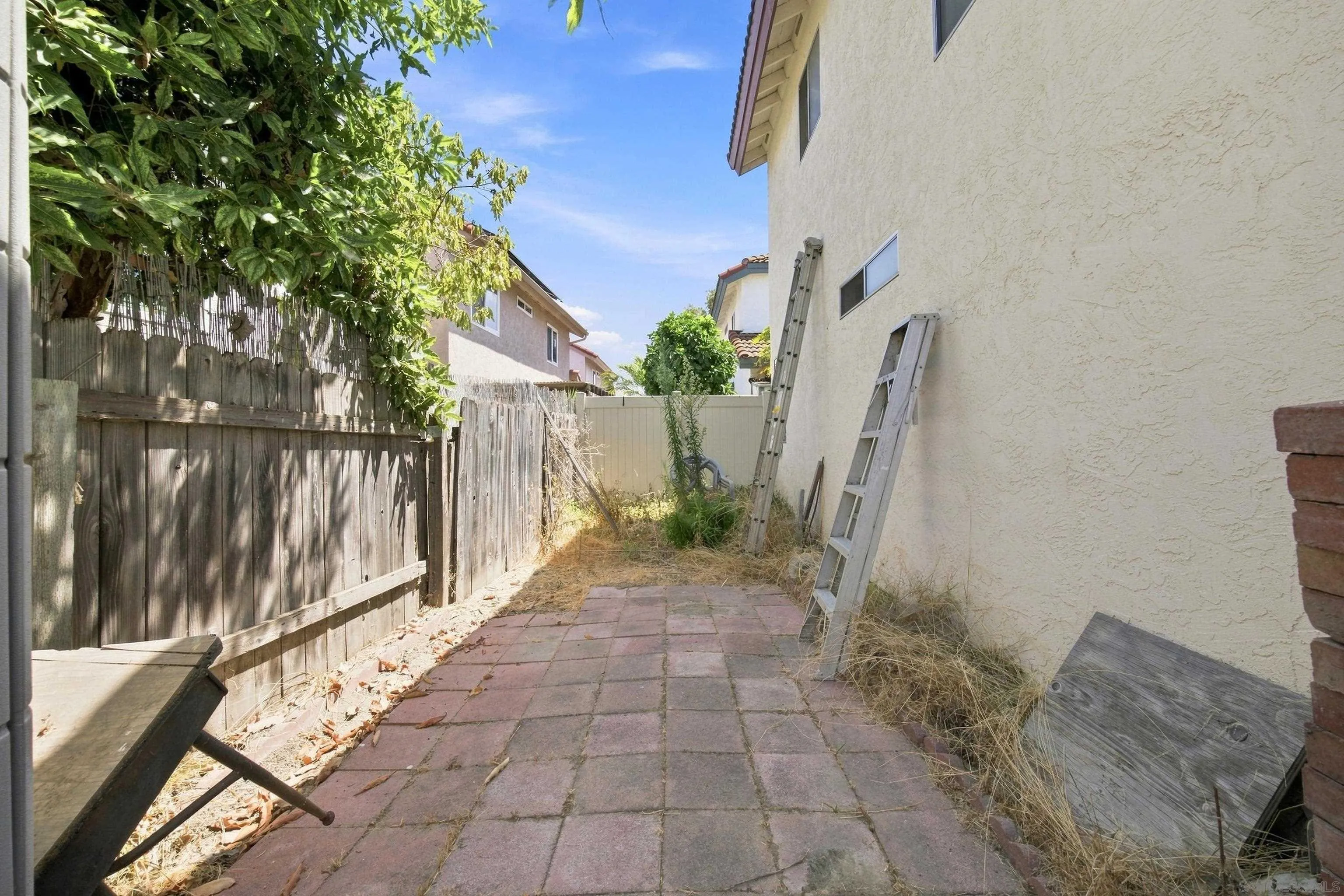 https://cdn.realtyfeed.com/cdn/127/260021795/858b726cc51a667e8329c113ad8e8404.webp