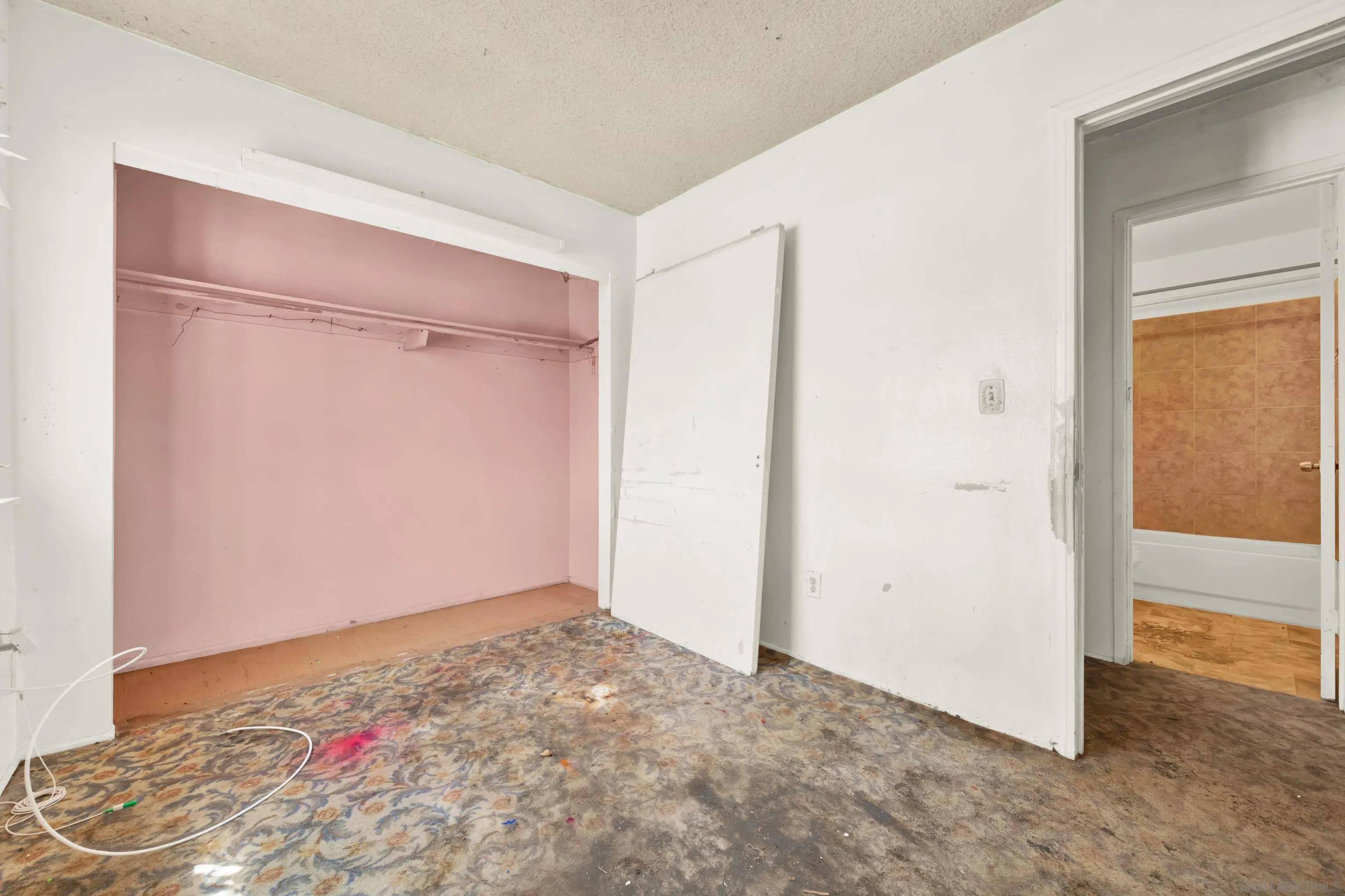 https://cdn.realtyfeed.com/cdn/127/260021795/877453305d4f160134b4cad85348e96e.webp