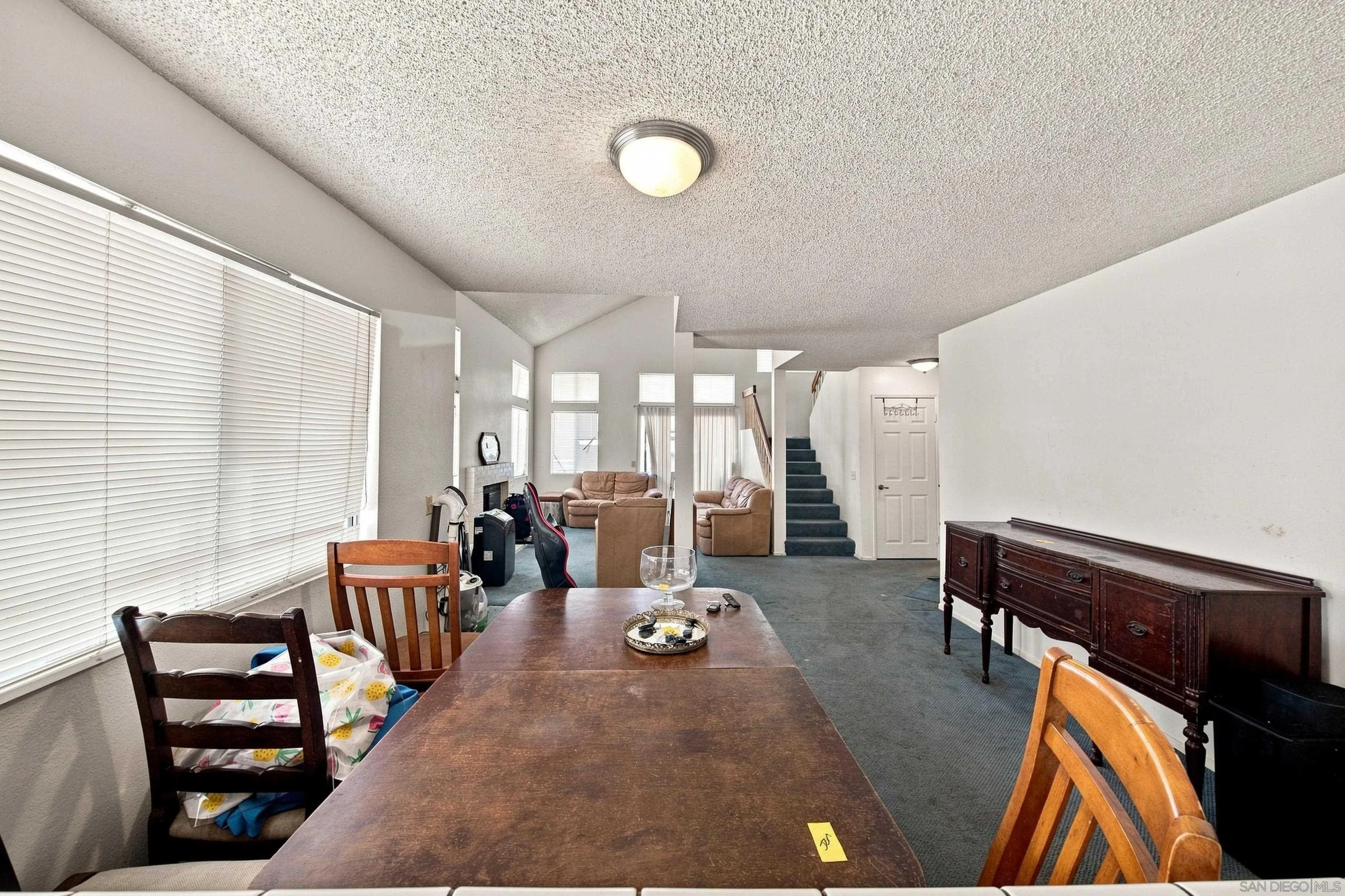 https://cdn.realtyfeed.com/cdn/127/260021795/882ec3760a411aad98f6a6e1522bea93.webp
