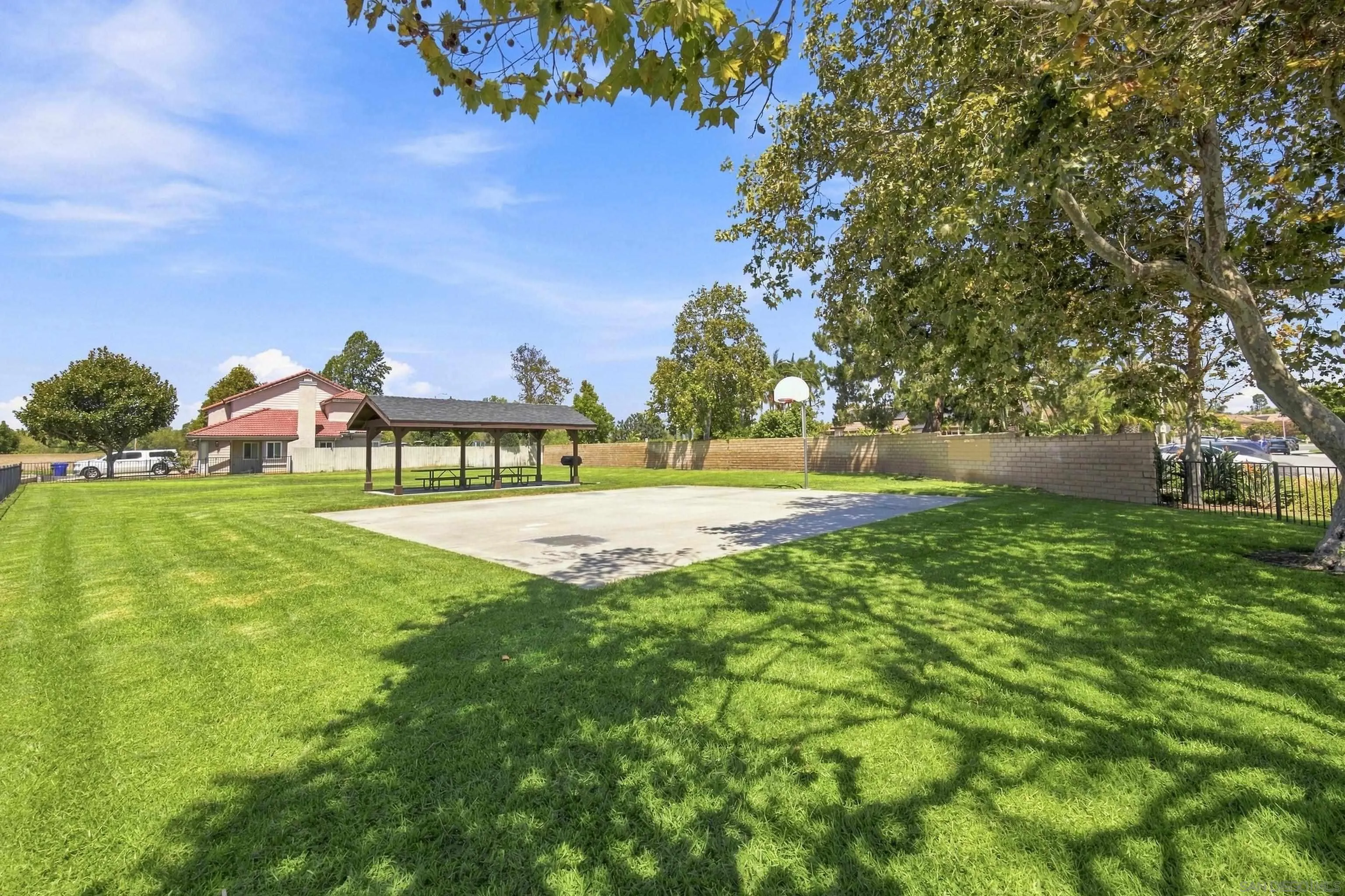 https://cdn.realtyfeed.com/cdn/127/260021795/a5dd6f6212a8d1ea85a49afa2be6b0c9.webp