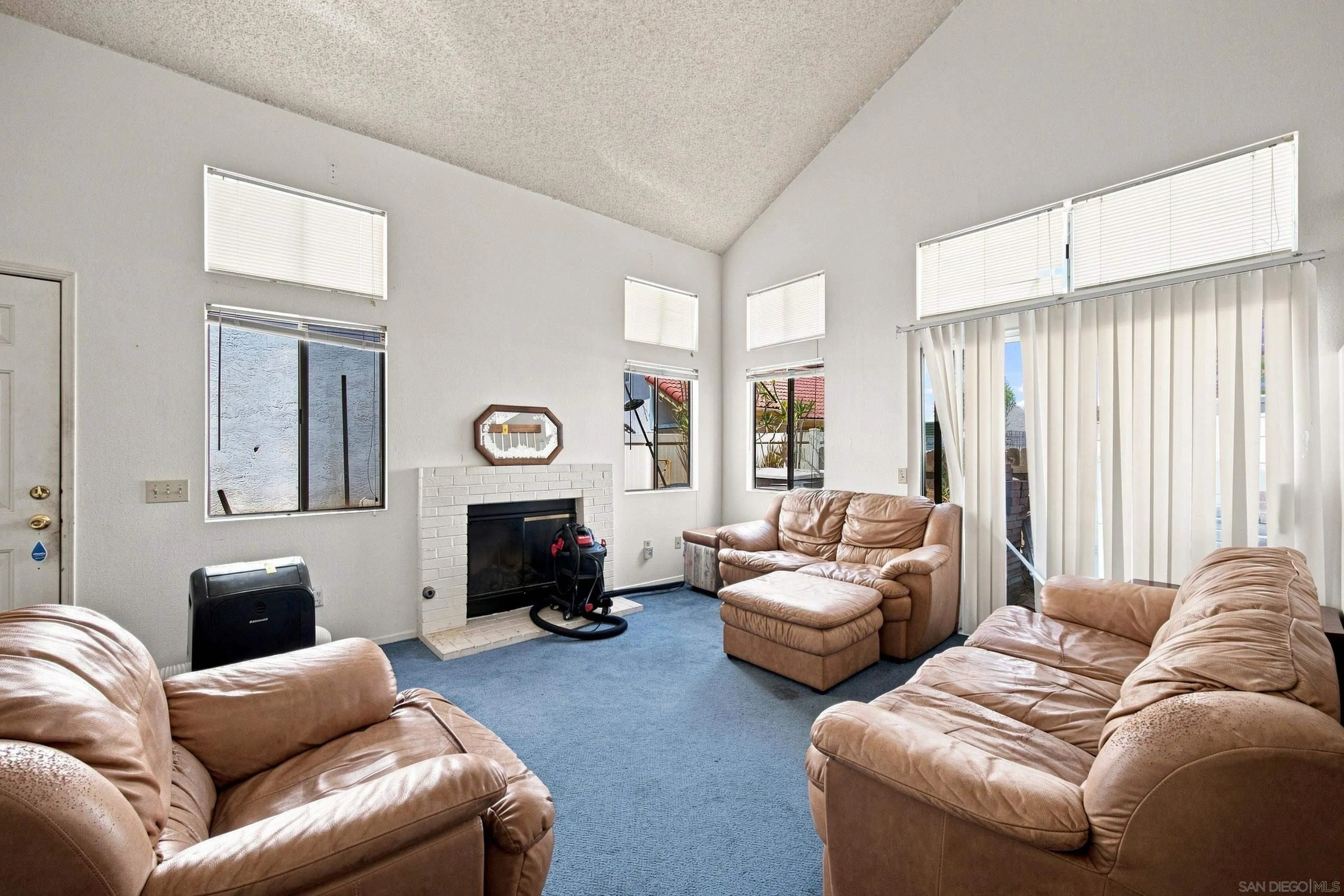 https://cdn.realtyfeed.com/cdn/127/260021795/ab968dae60a12f506e4b9d0c2dce4c24.webp