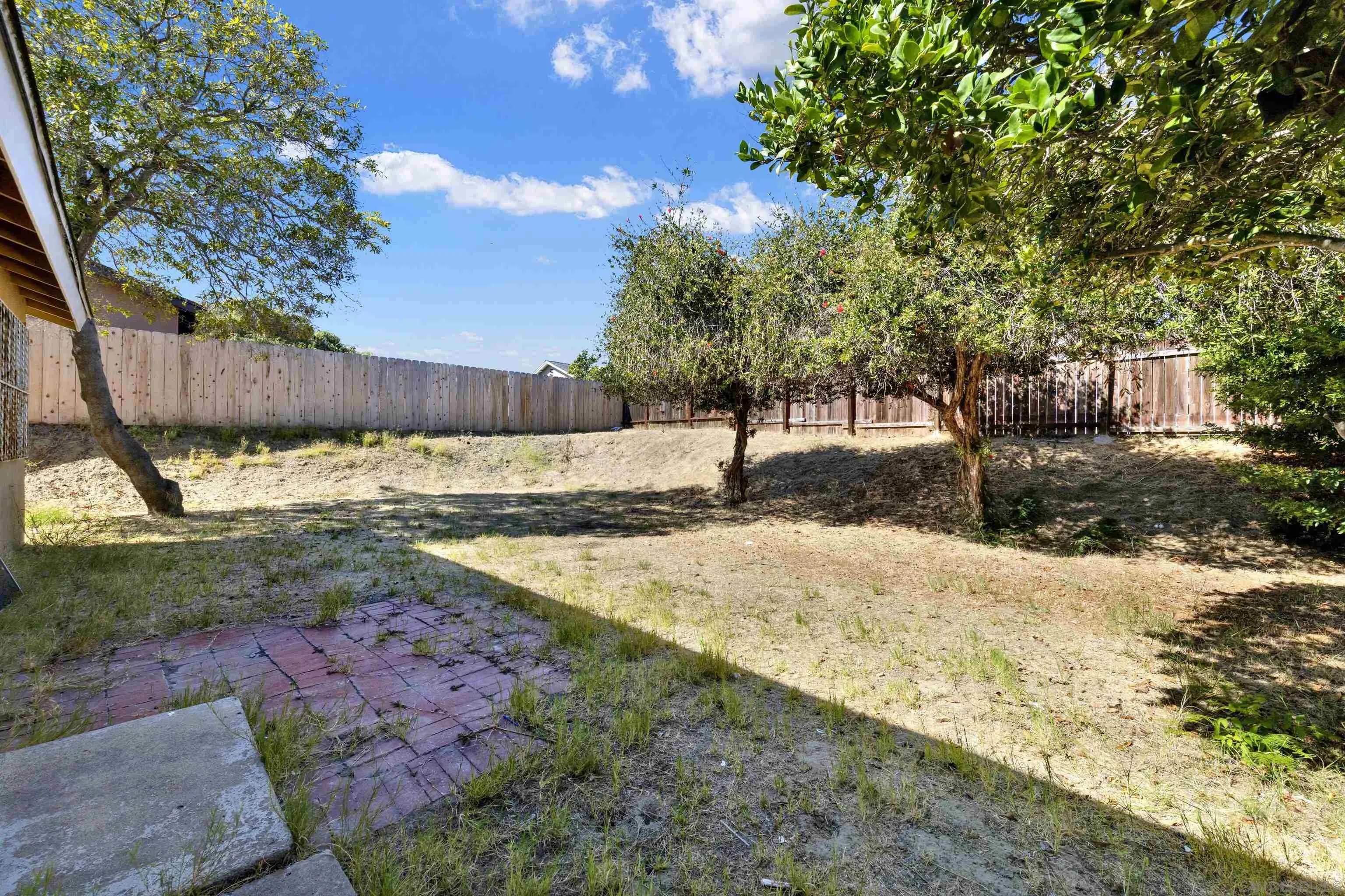 https://cdn.realtyfeed.com/cdn/127/260021795/d064194de956c8bb55e0edbef957ed7a.webp