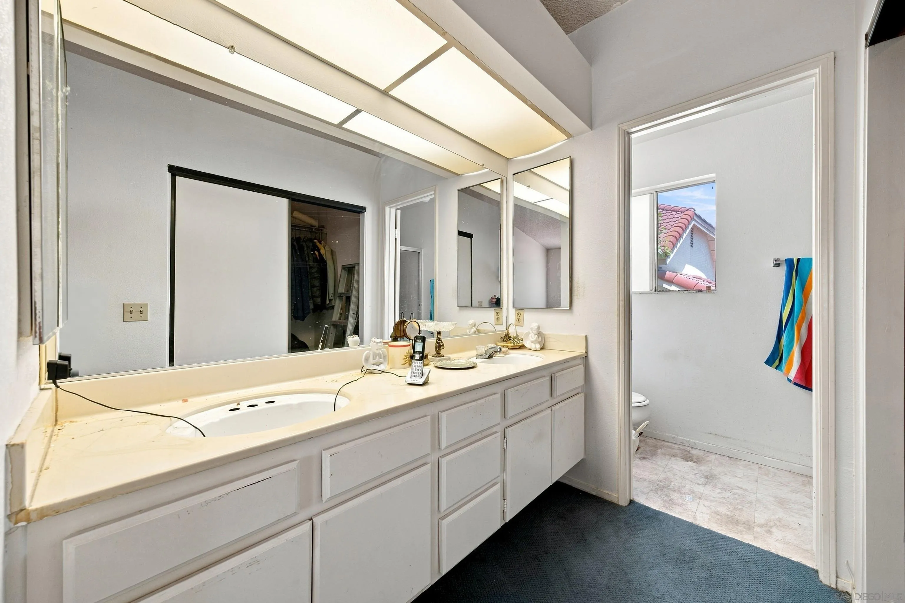 https://cdn.realtyfeed.com/cdn/127/260021795/d8ed66a5e08806b55d2dc15abb7038ca.webp