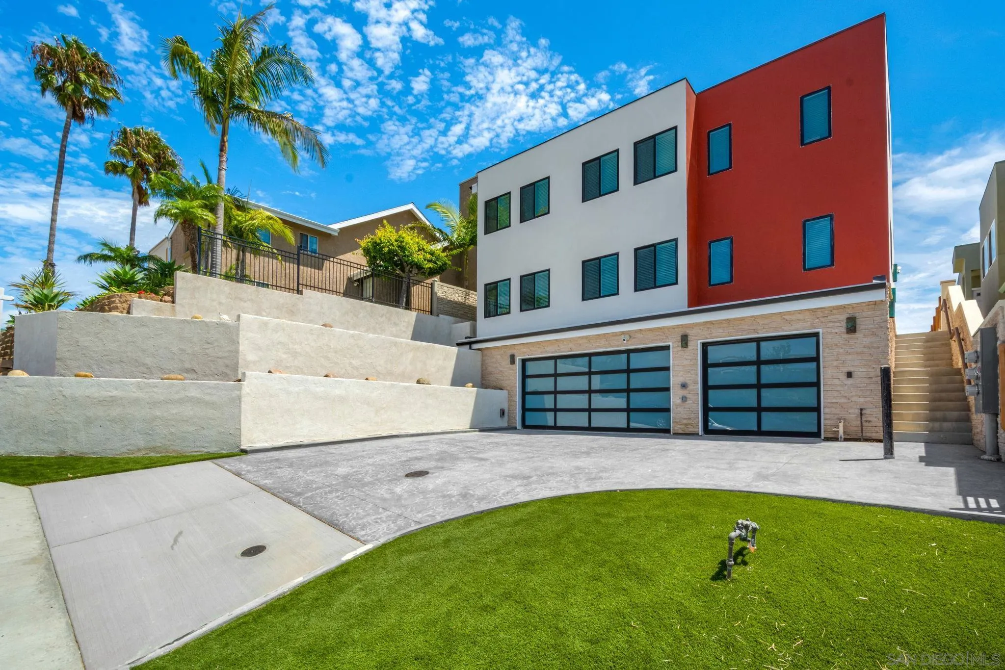 1251-1253 Van Nuys St