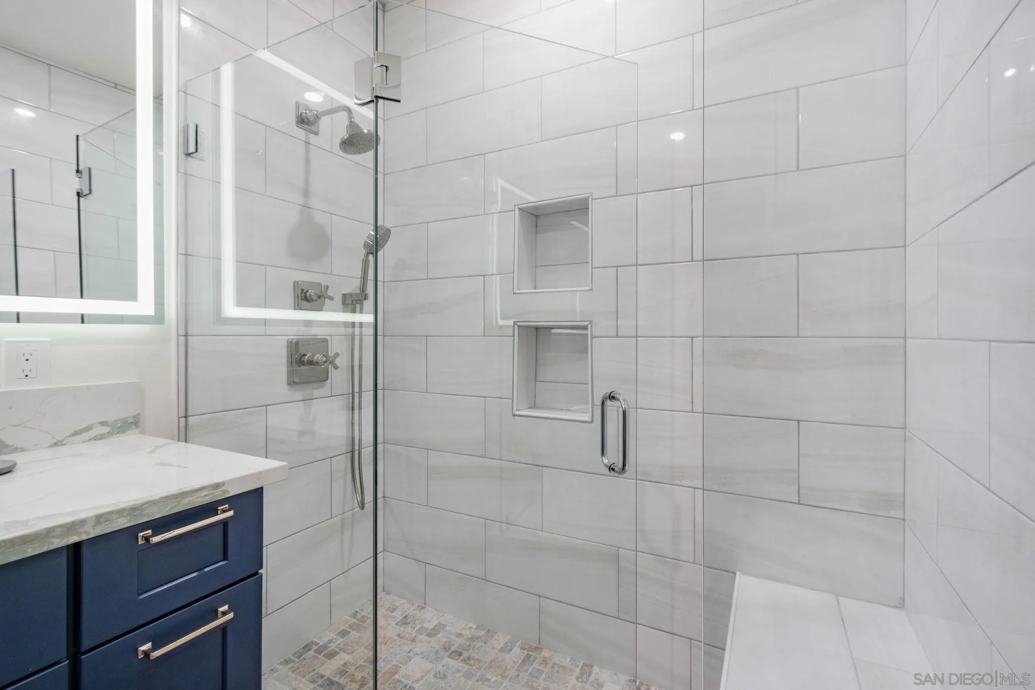 https://cdn.realtyfeed.com/cdn/127/260021798/a0597913c7408c57330461ff8ff726c7.webp
