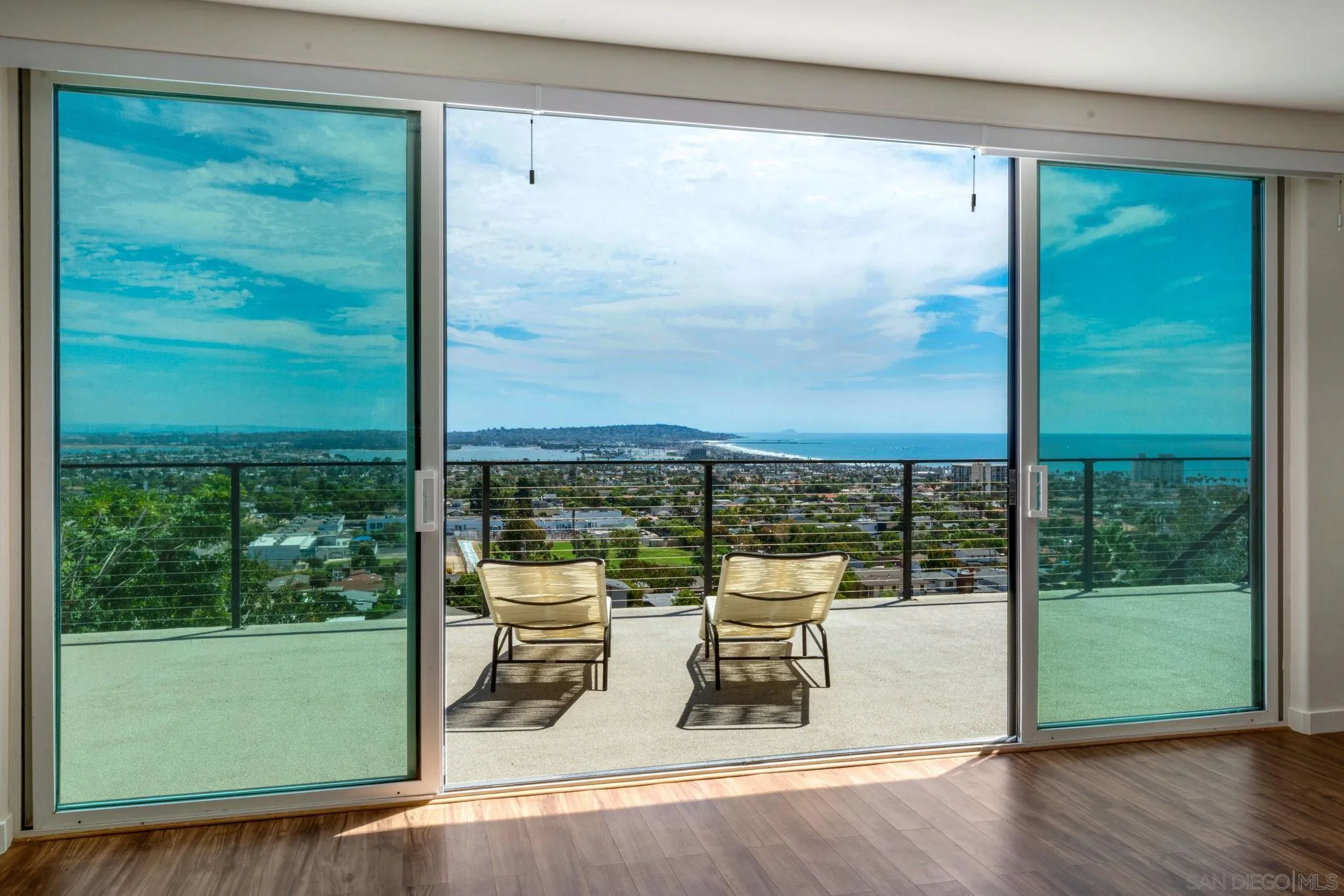 https://cdn.realtyfeed.com/cdn/127/260021798/b79930f491294f54ecd50b273e81ab26.webp