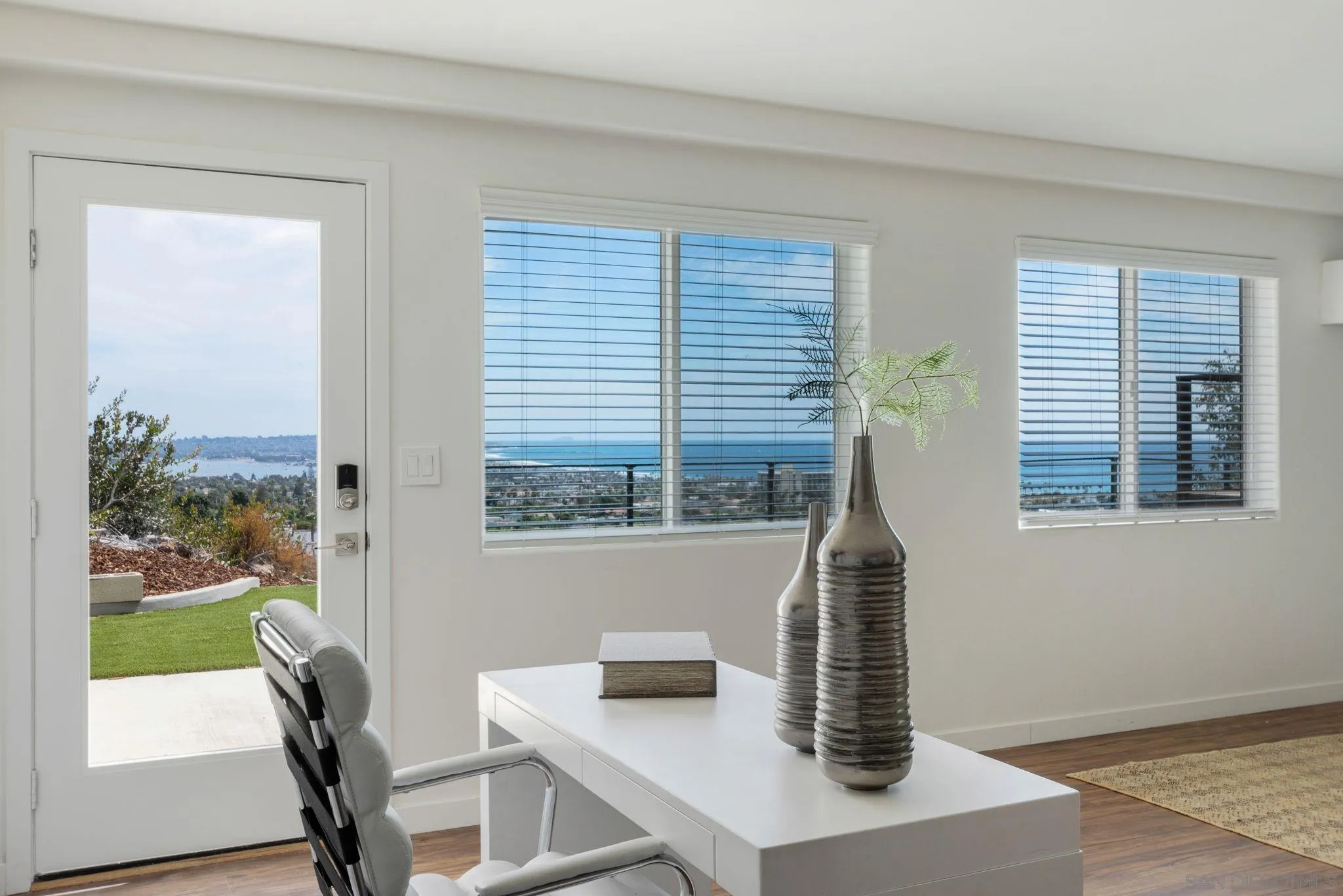 https://cdn.realtyfeed.com/cdn/127/260021798/d492487c6f6fd2d0d44d3e84c47cf408.webp