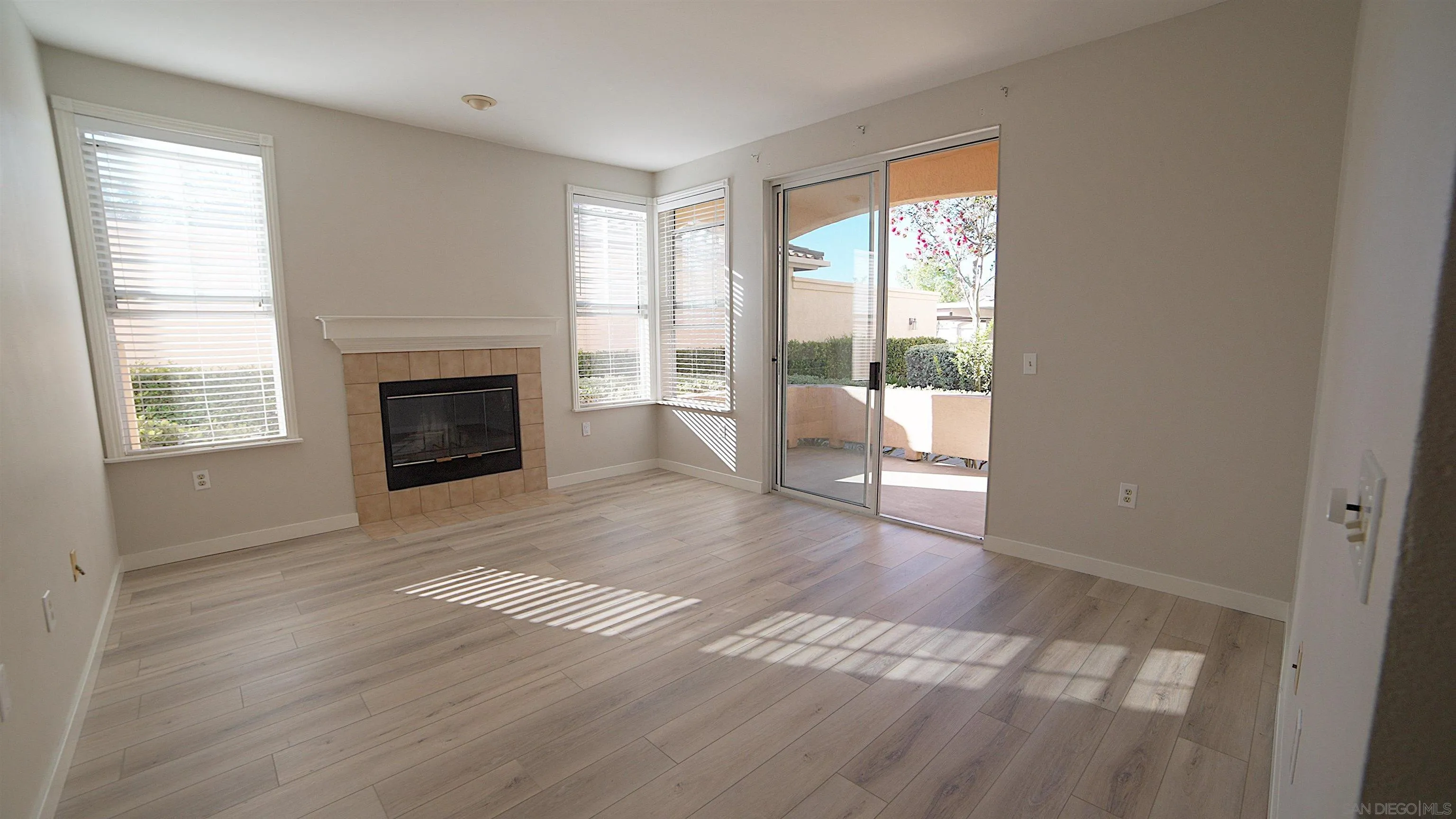 18563 Caminito Pasadero Unit 403, San Diego, CA 92128 - Photo 2 of 12, San Diego, CA