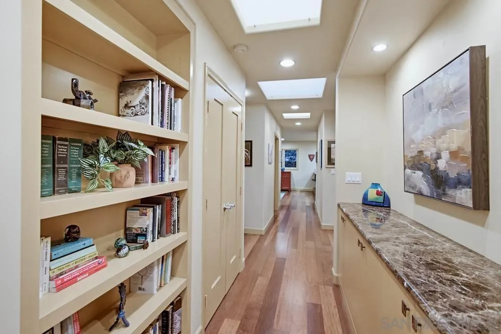 https://cdn.realtyfeed.com/cdn/127/2600218/349875bcdd892358ac8c9ba79c48253f.webp