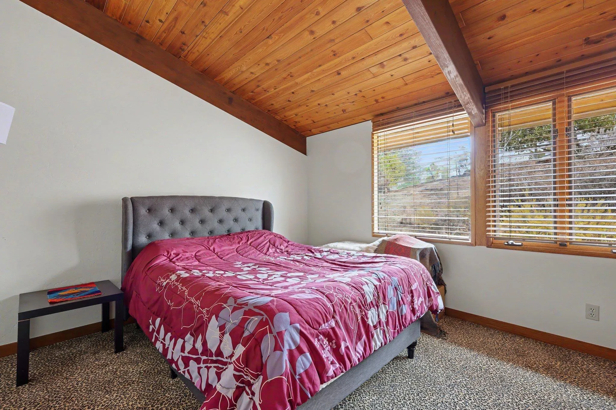 https://cdn.realtyfeed.com/cdn/127/260021801/05cd257d8f707a53ba278e27673c35d0.webp