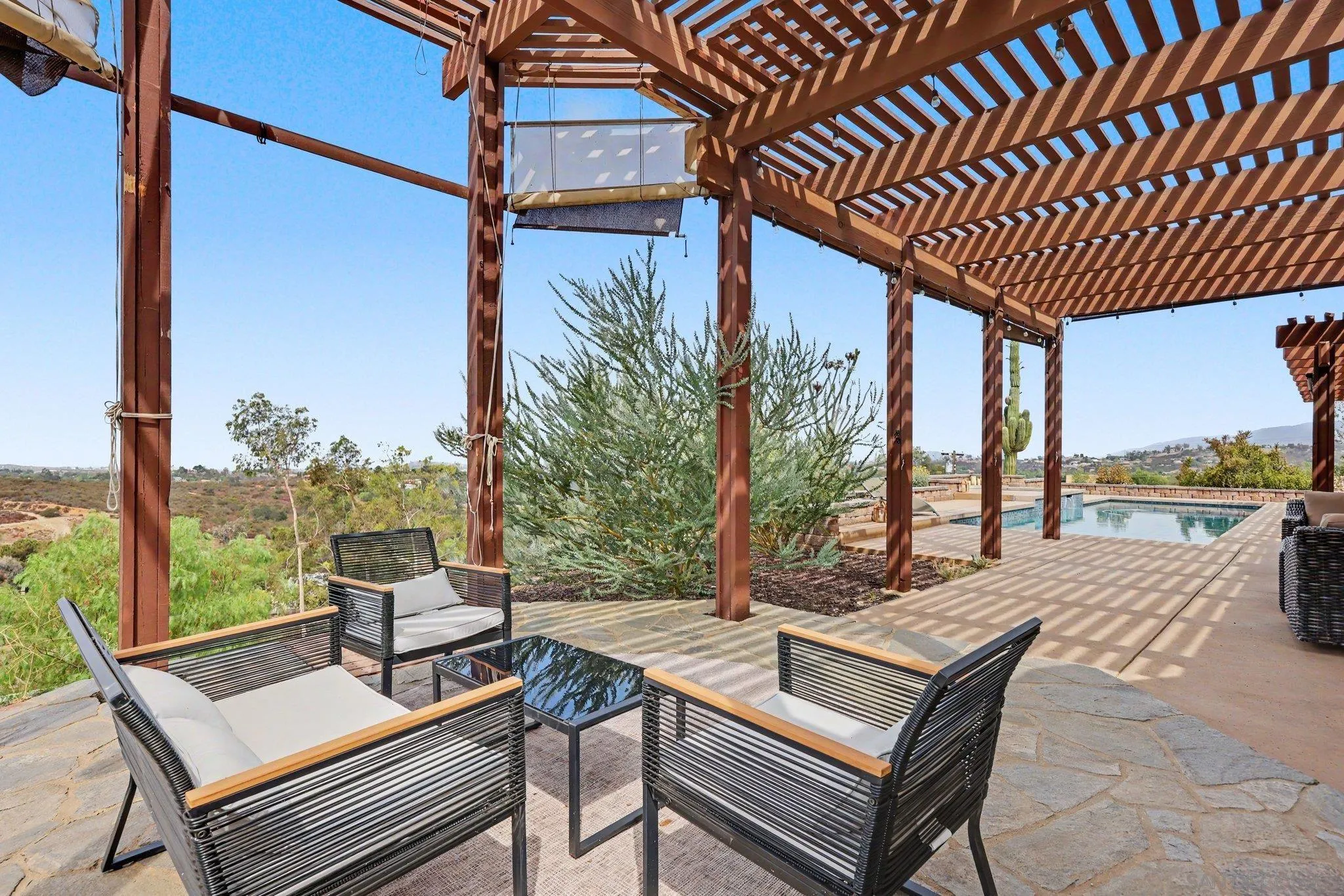 https://cdn.realtyfeed.com/cdn/127/260021801/0d24ed0e171fd9ac6e0ff37d86f4cd53.webp