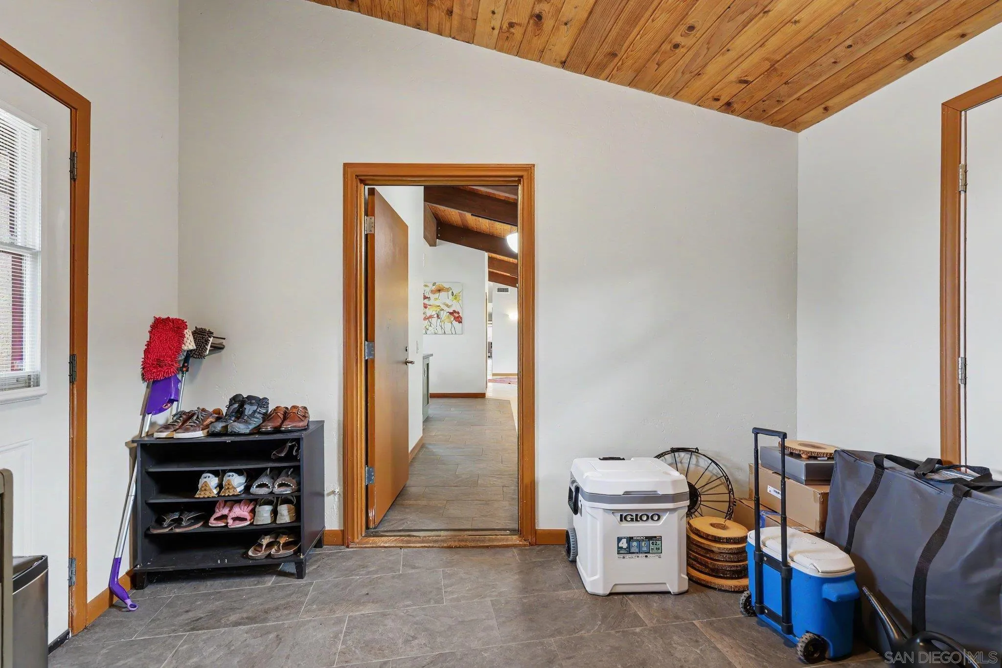 https://cdn.realtyfeed.com/cdn/127/260021801/20456cfb32fb4738d799bb4aef3d1c11.webp