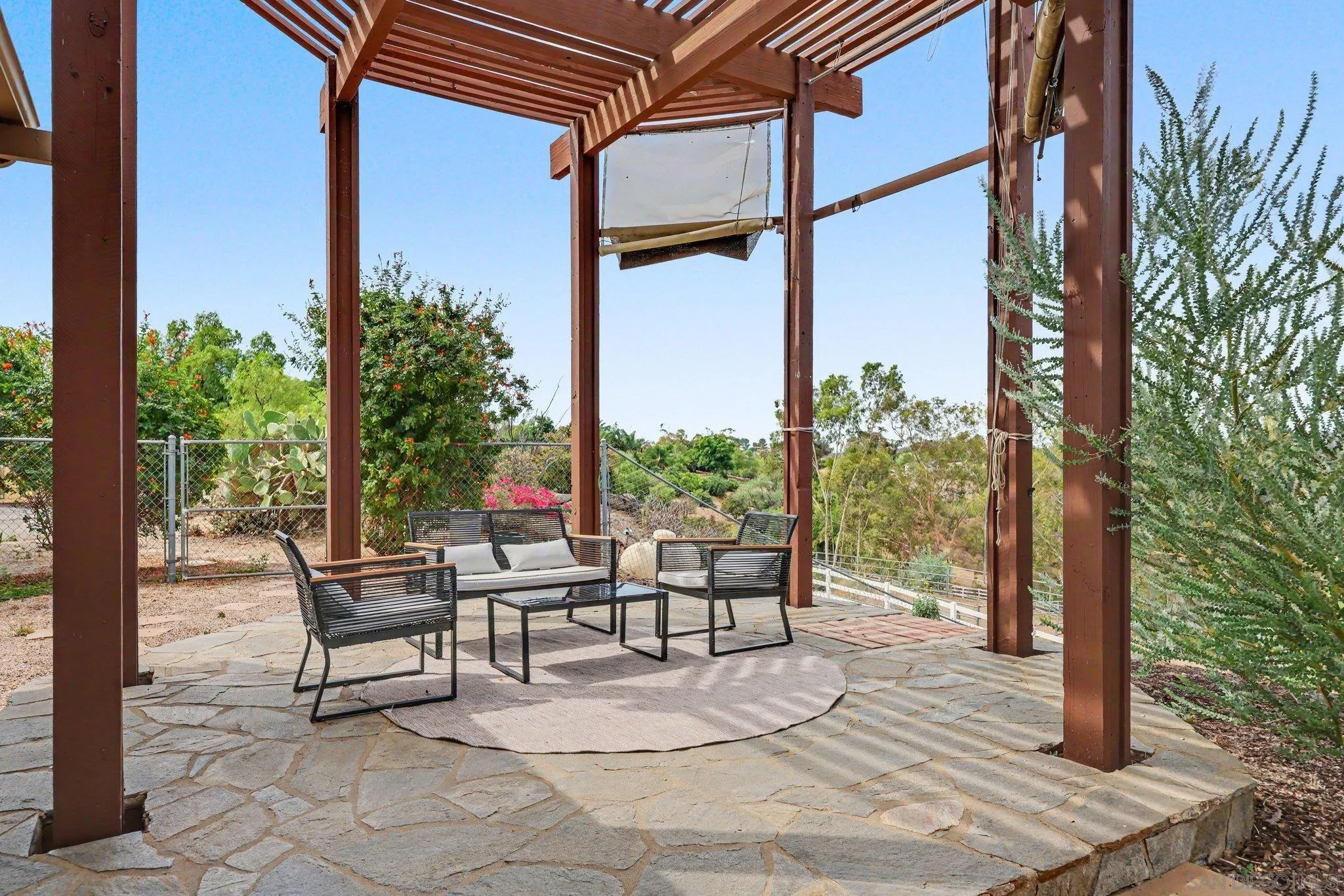 https://cdn.realtyfeed.com/cdn/127/260021801/7e2e8c1ed738dbdaf192084c18b18fc2.webp