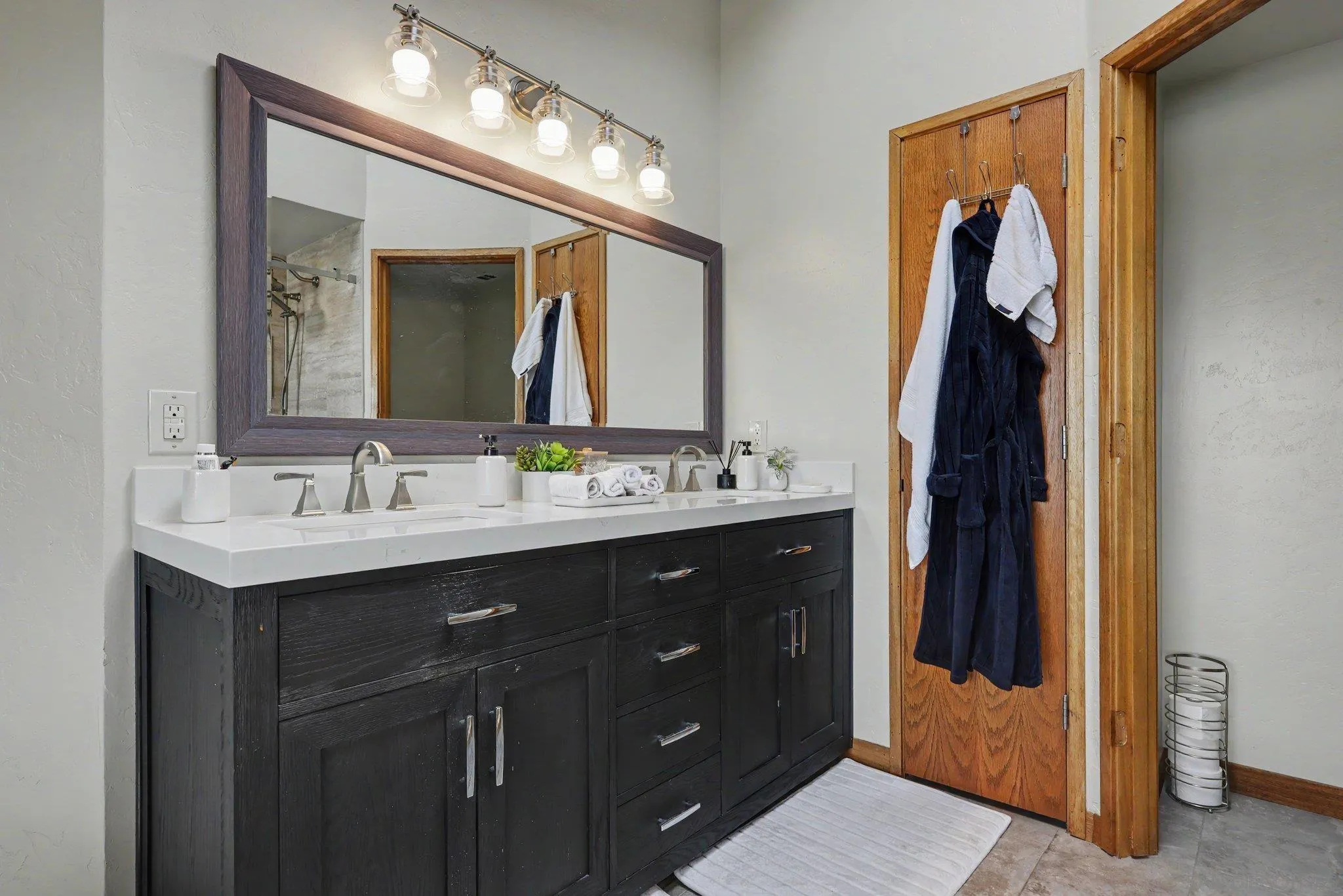 https://cdn.realtyfeed.com/cdn/127/260021801/97327ab05c247817ca04c9ed6cbce032.webp