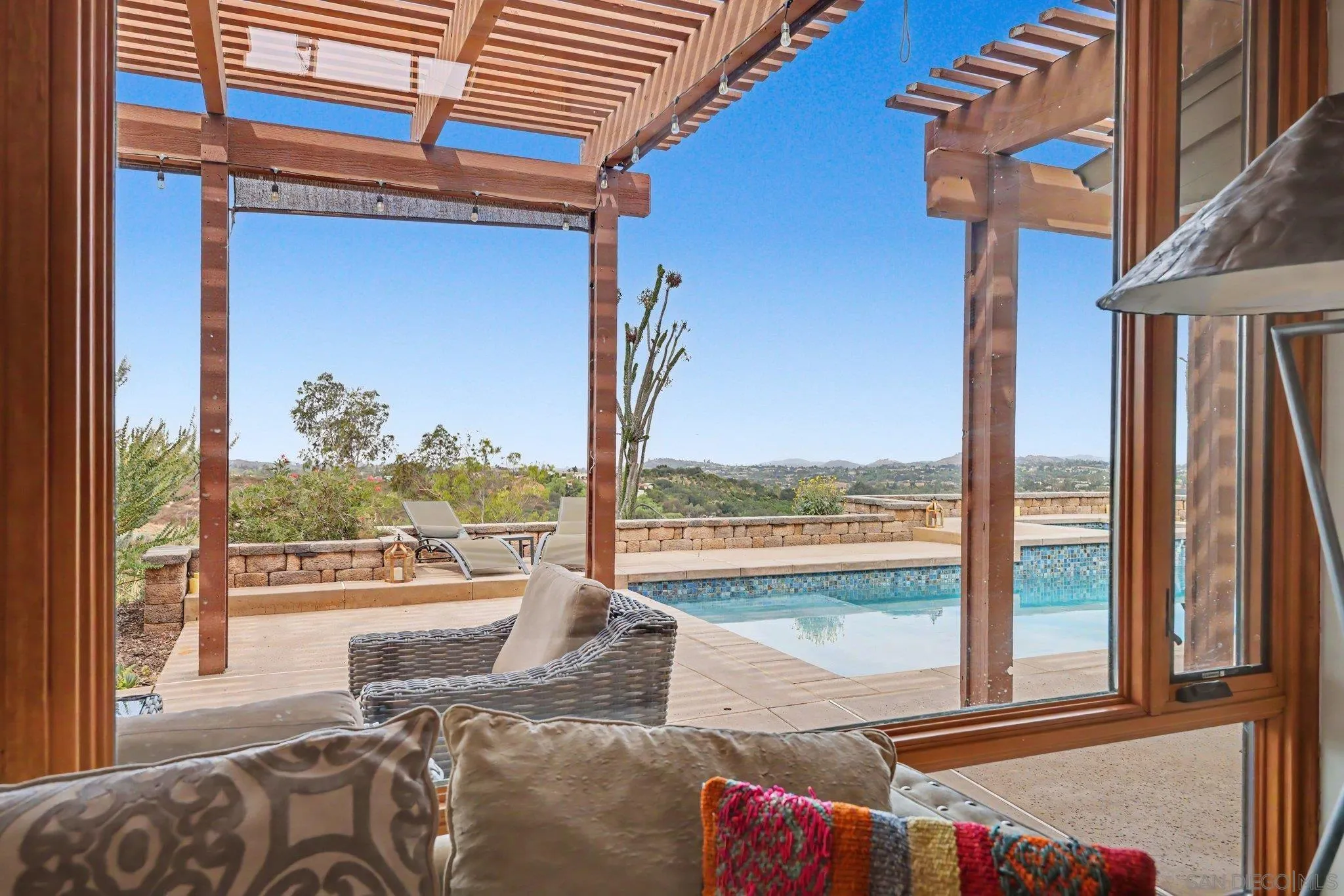https://cdn.realtyfeed.com/cdn/127/260021801/b9c03e4c51637f4d4e910c22ea362bd1.webp