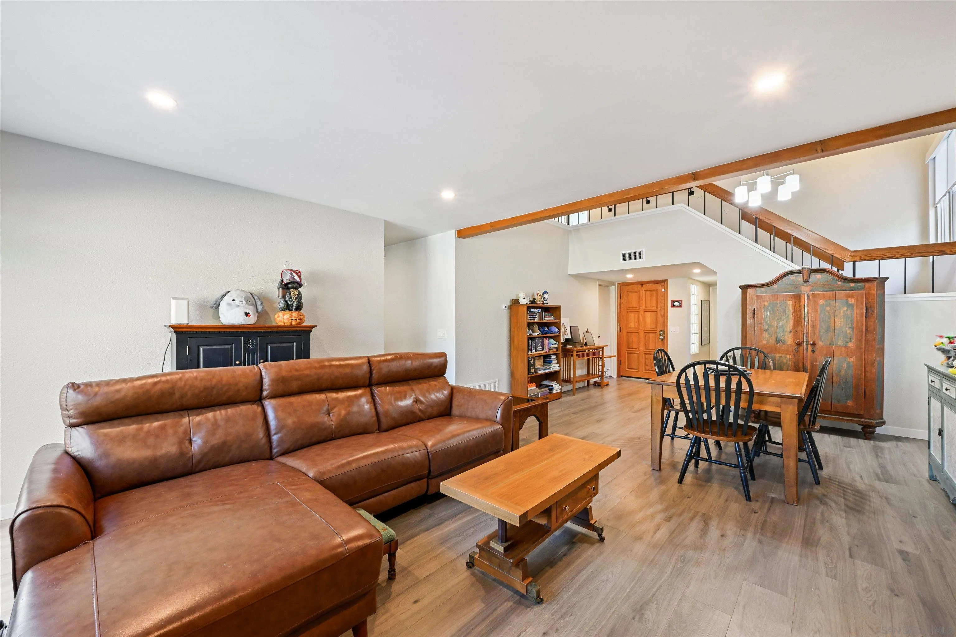 https://cdn.realtyfeed.com/cdn/127/260021802/9ef181c1ad89644807c4ea2e55f116e0.webp