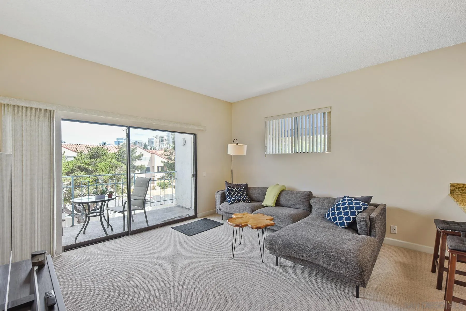 8310 Regents Rd Unit 3e