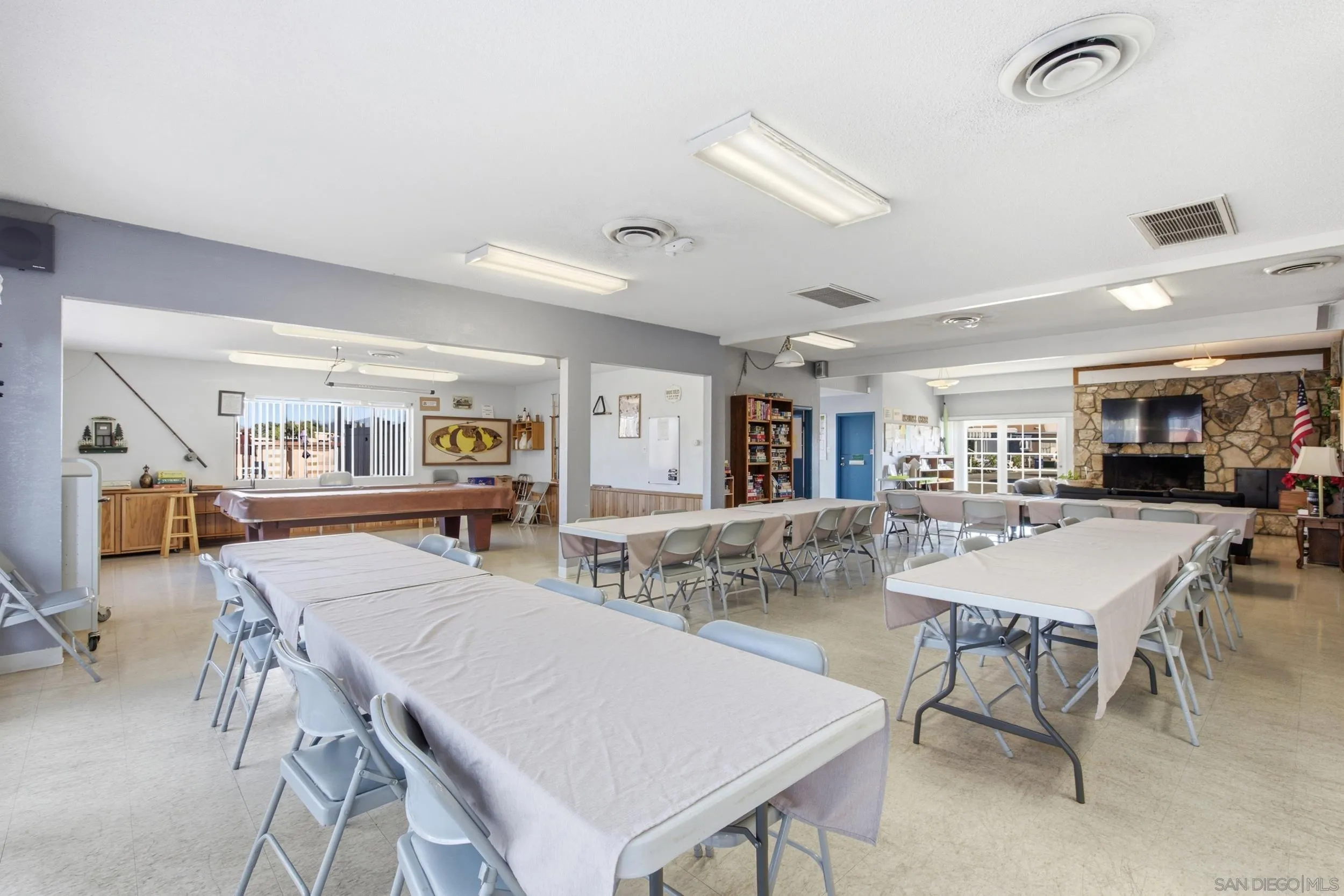 https://cdn.realtyfeed.com/cdn/127/260021806/79b077f9fff3182bd3df30b8cadf1552.webp