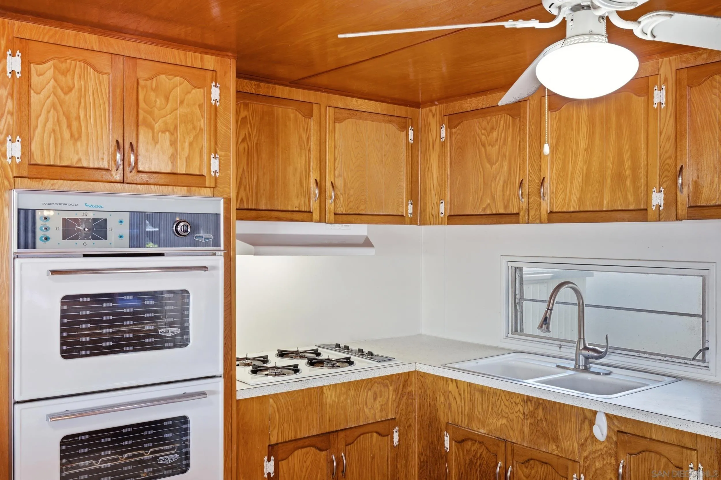 https://cdn.realtyfeed.com/cdn/127/260021806/79f8d6283e1b17095b921992a52bbf70.webp