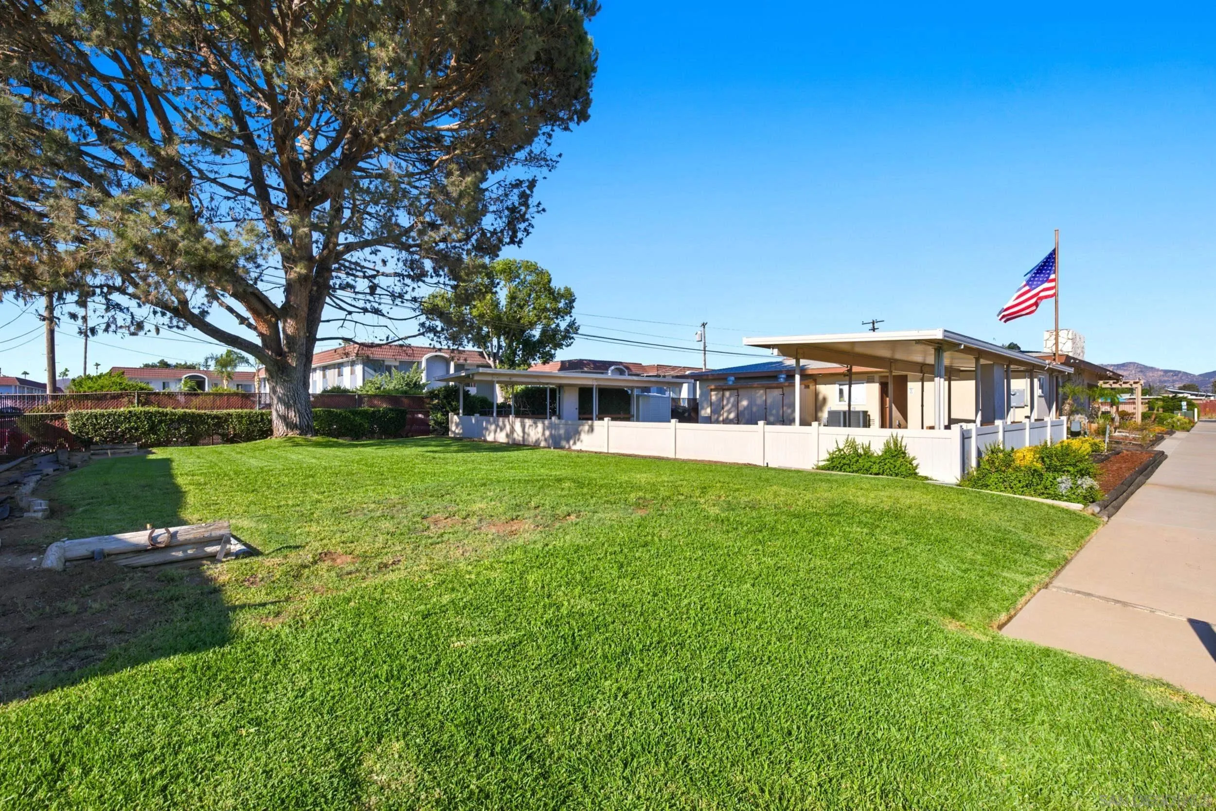 https://cdn.realtyfeed.com/cdn/127/260021806/80a55a11836aa8b0f7af0cd82d52bddf.webp