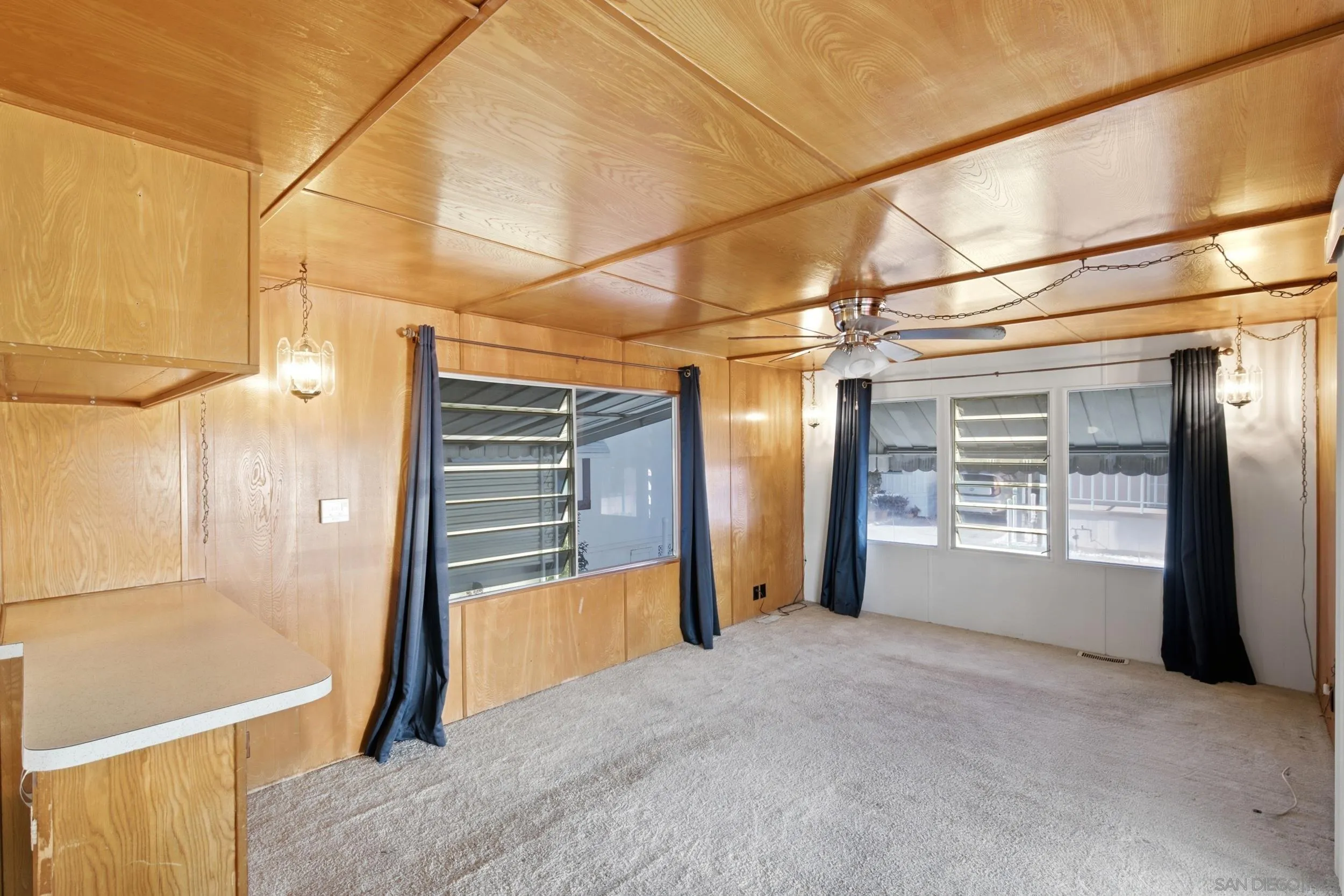 https://cdn.realtyfeed.com/cdn/127/260021806/e9e2f48f9fb661a86cd2d02dde6eb43b.webp