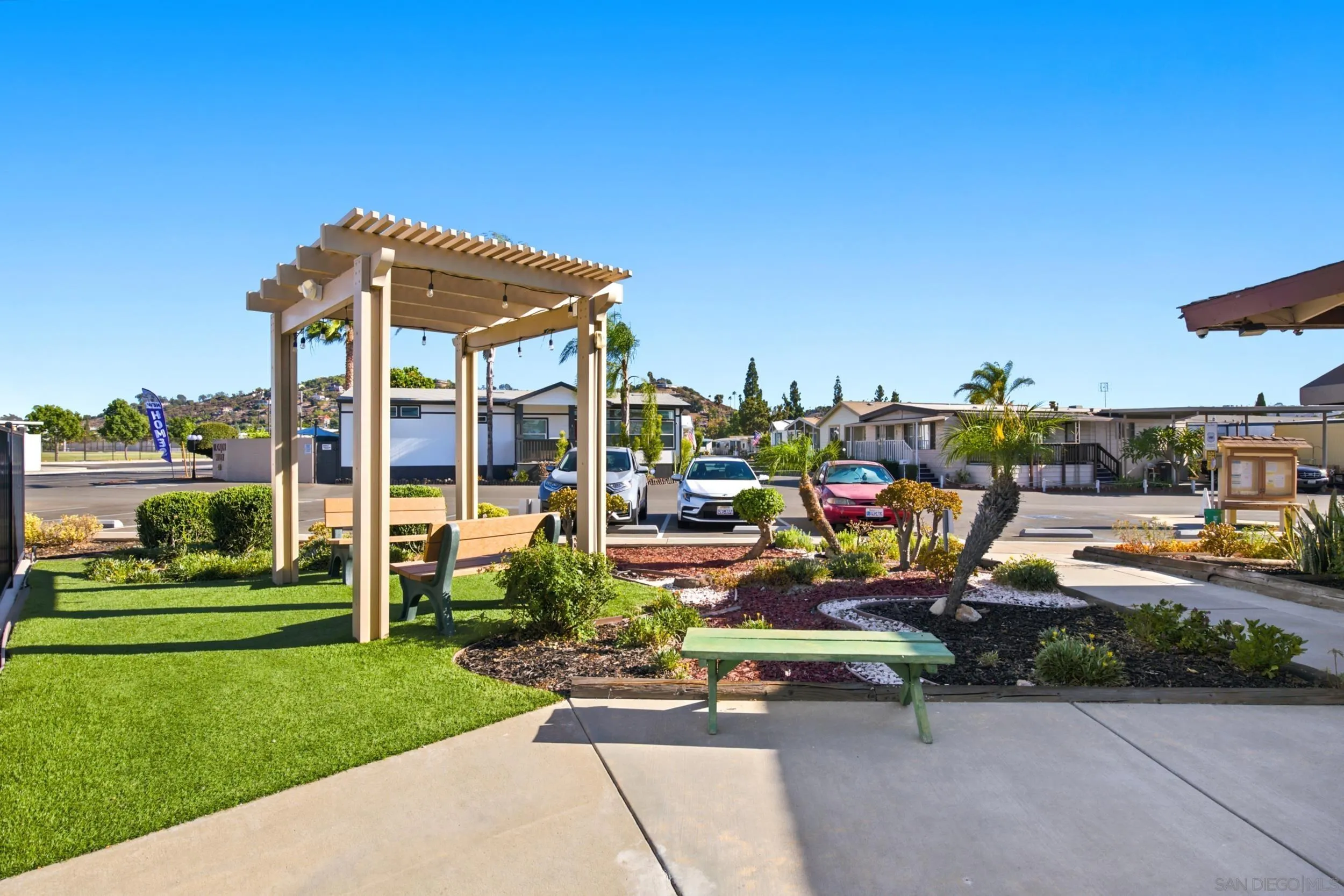https://cdn.realtyfeed.com/cdn/127/260021806/f2037ecdfba7346fc971a76a2c9eeba6.webp