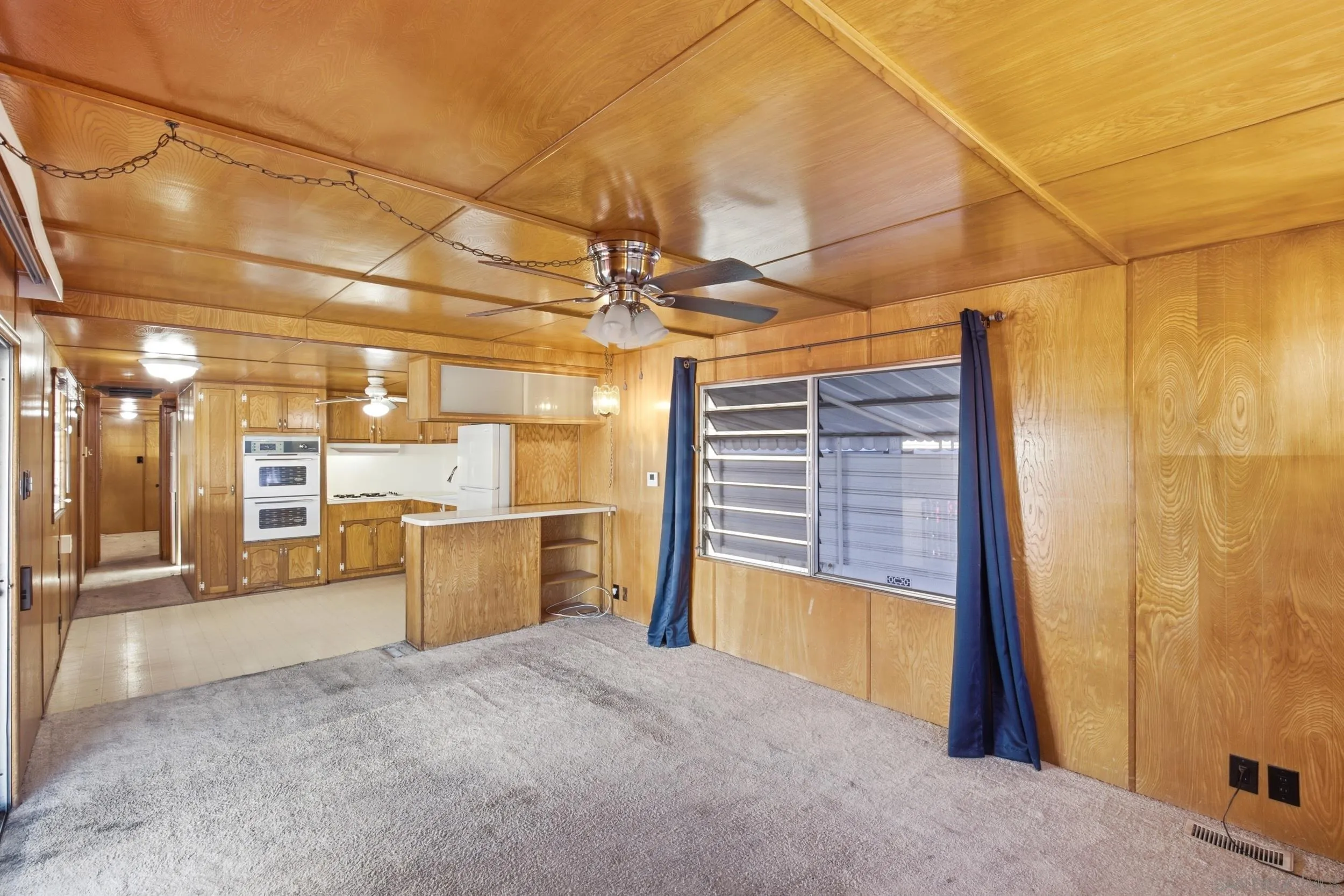 https://cdn.realtyfeed.com/cdn/127/260021806/f3e1e2552ac04f6cbb1bf0f9aae725a8.webp