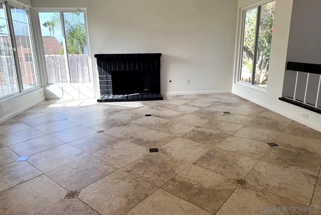 https://cdn.realtyfeed.com/cdn/127/260021811/00e0256b0fae61fa3bbafe5bd6ae43ef.webp