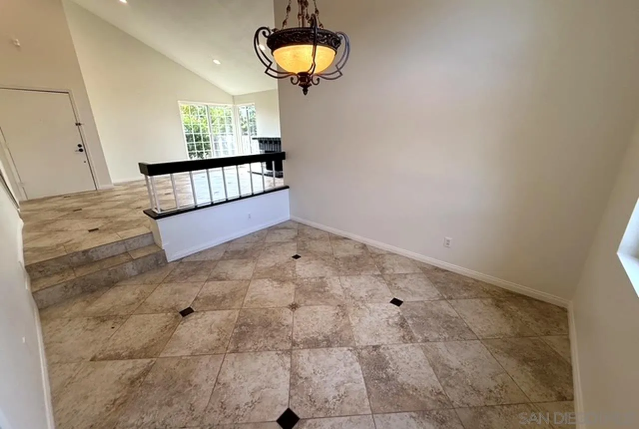 https://cdn.realtyfeed.com/cdn/127/260021811/49272291ed2f6375e4593e9ea2762ae1.webp